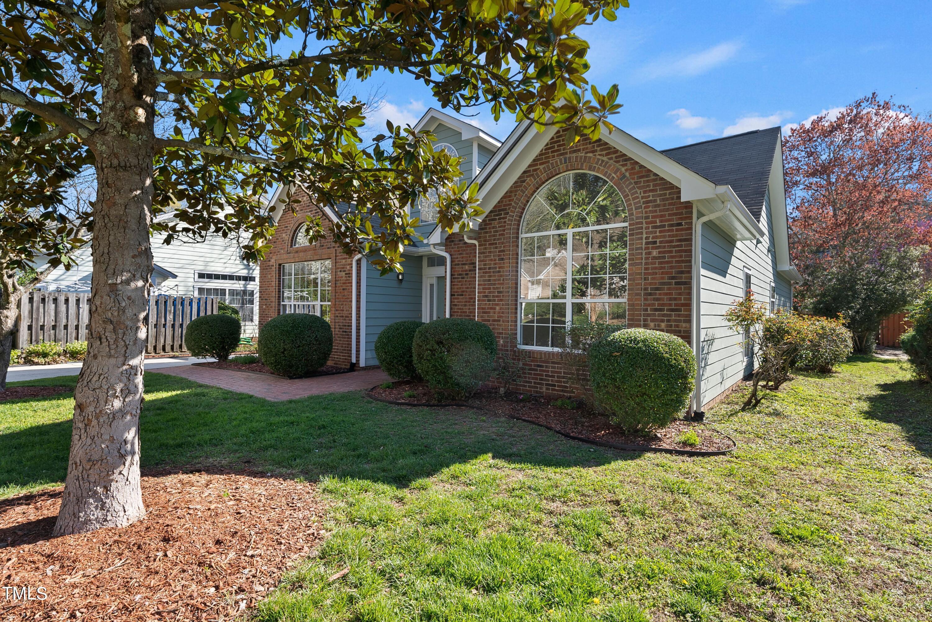Photo one of 104 Carriage Cir Chapel Hill NC 27514 | MLS 10018995