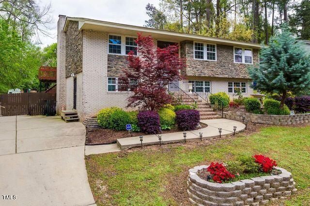 Photo one of 3228 Huntleigh Dr Raleigh NC 27604 | MLS 10019082