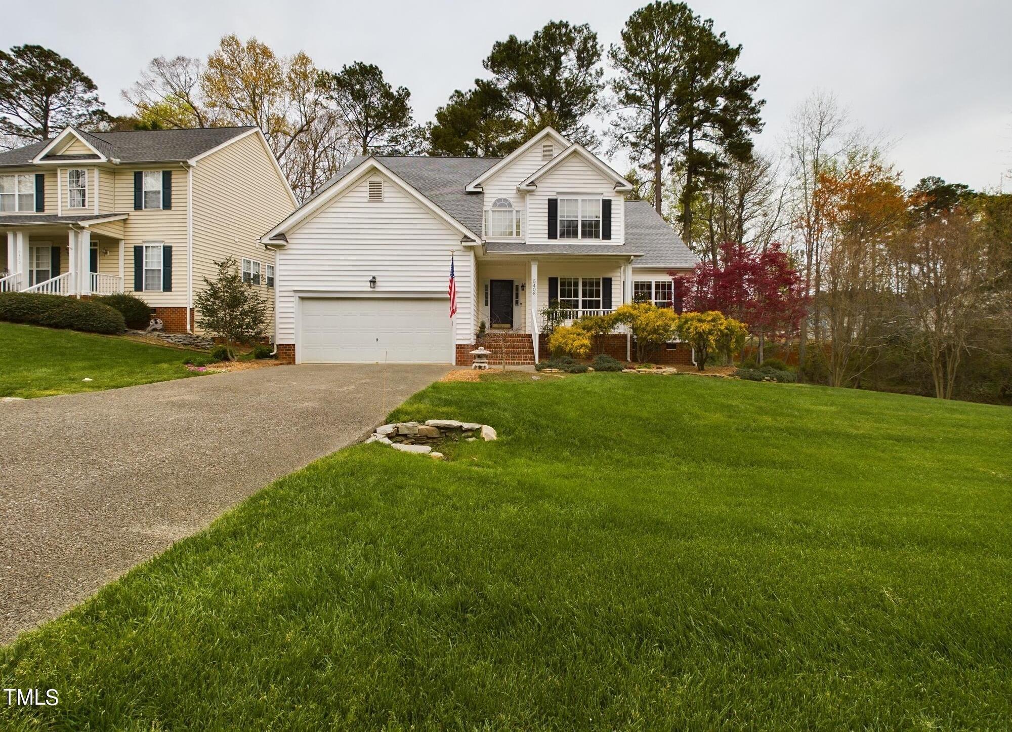 Photo one of 5408 Southern Cross Ave Raleigh NC 27606 | MLS 10020260