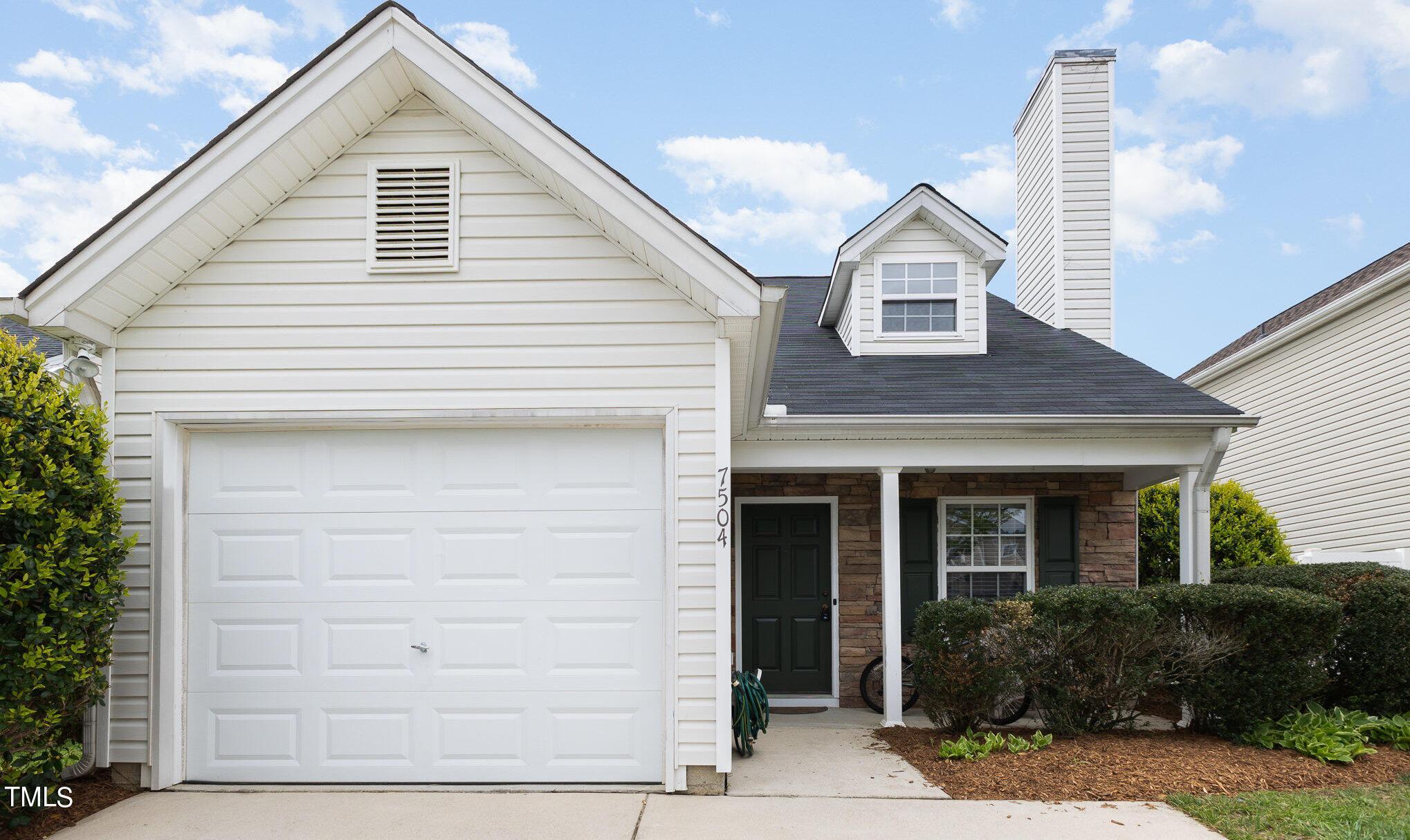 Photo one of 7504 Argent Valley Dr Raleigh NC 27616 | MLS 10021288