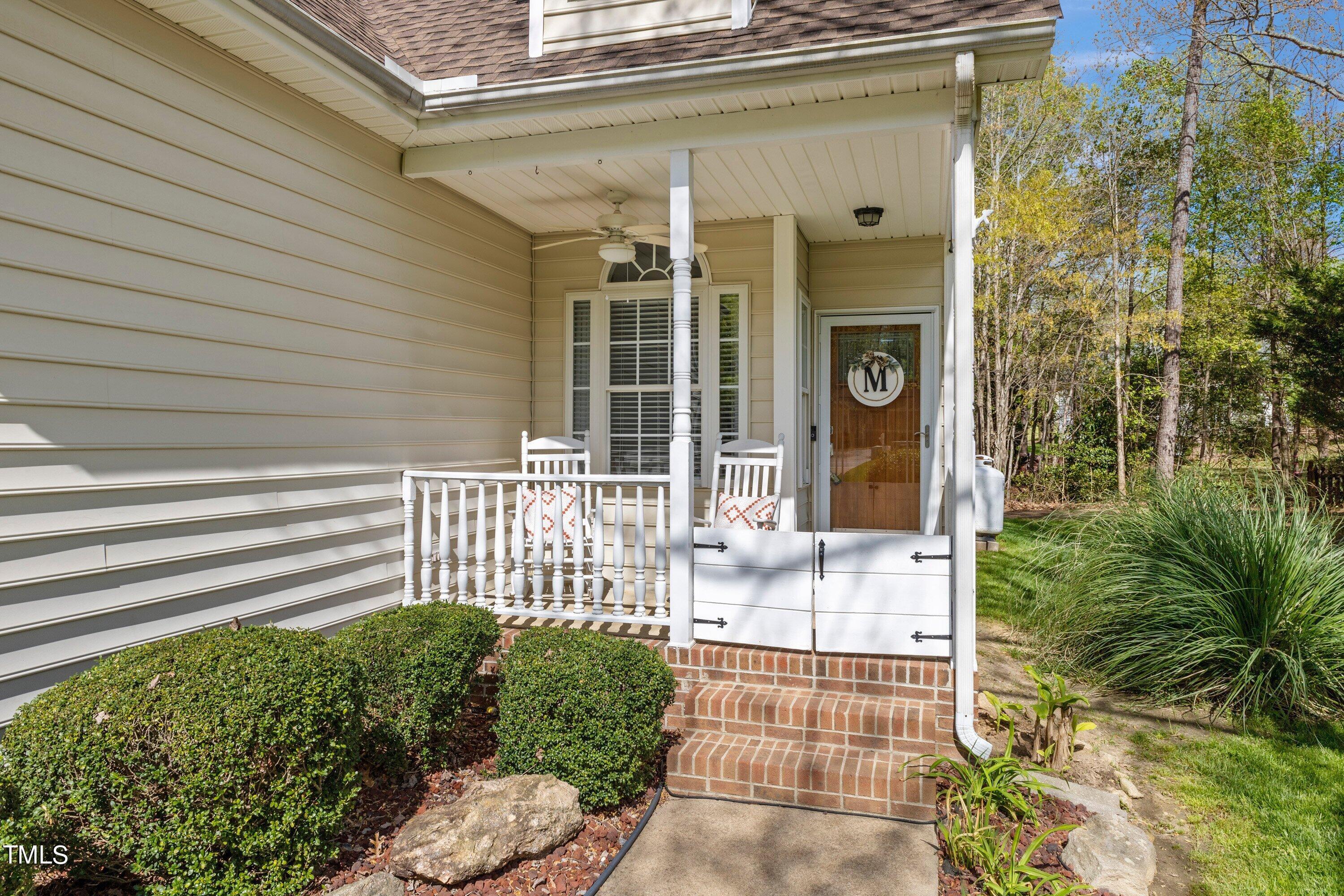 Photo one of 916 Lotus Ln Wake Forest NC 27587 | MLS 10021495