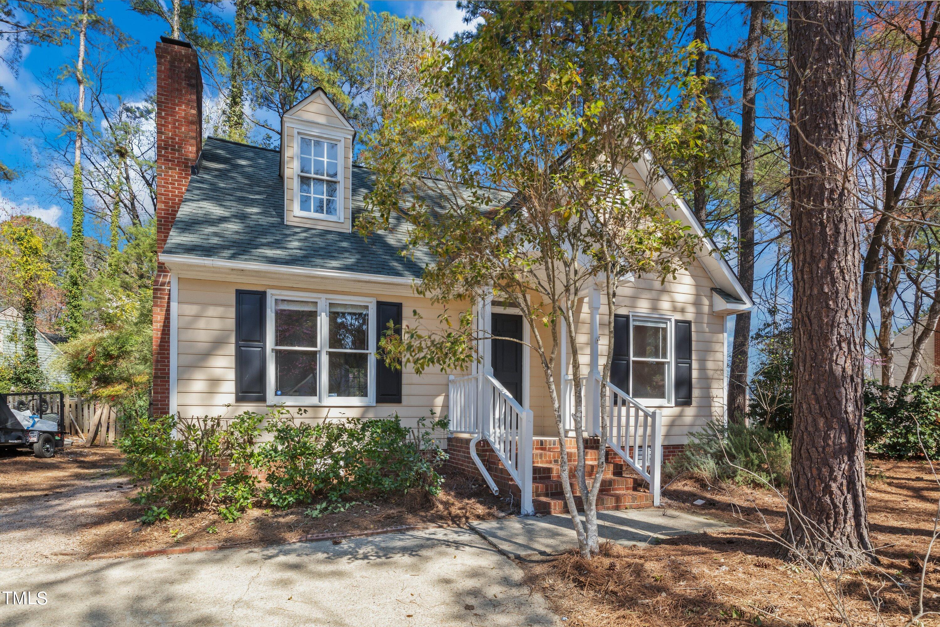 Photo one of 4625 Thurmount Pl Raleigh NC 27604 | MLS 10022312