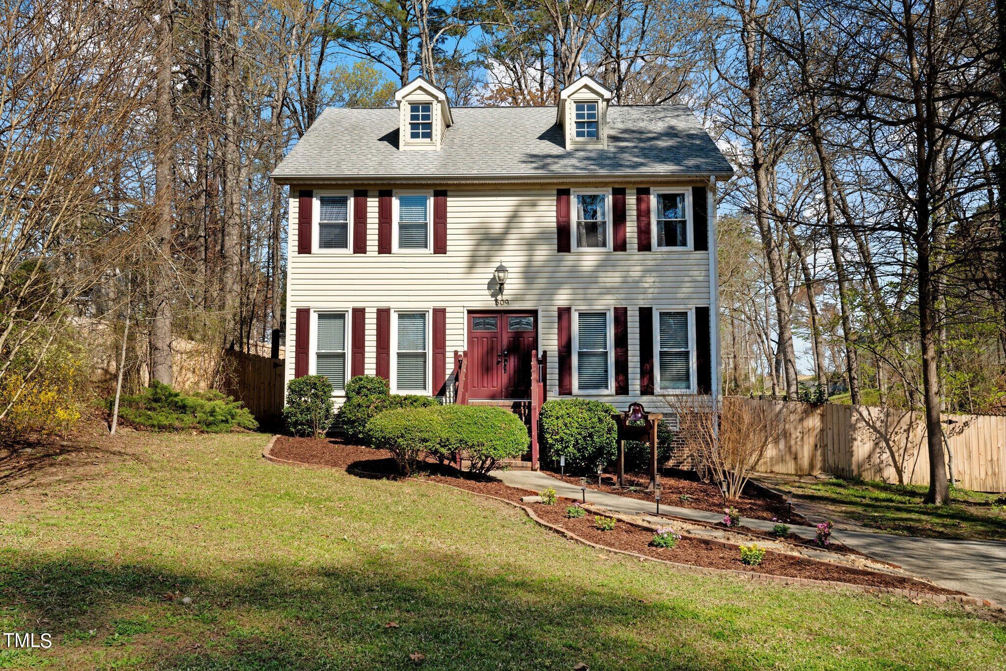 Photo one of 509 Olde Towne Dr Sanford NC 27330 | MLS 10022719