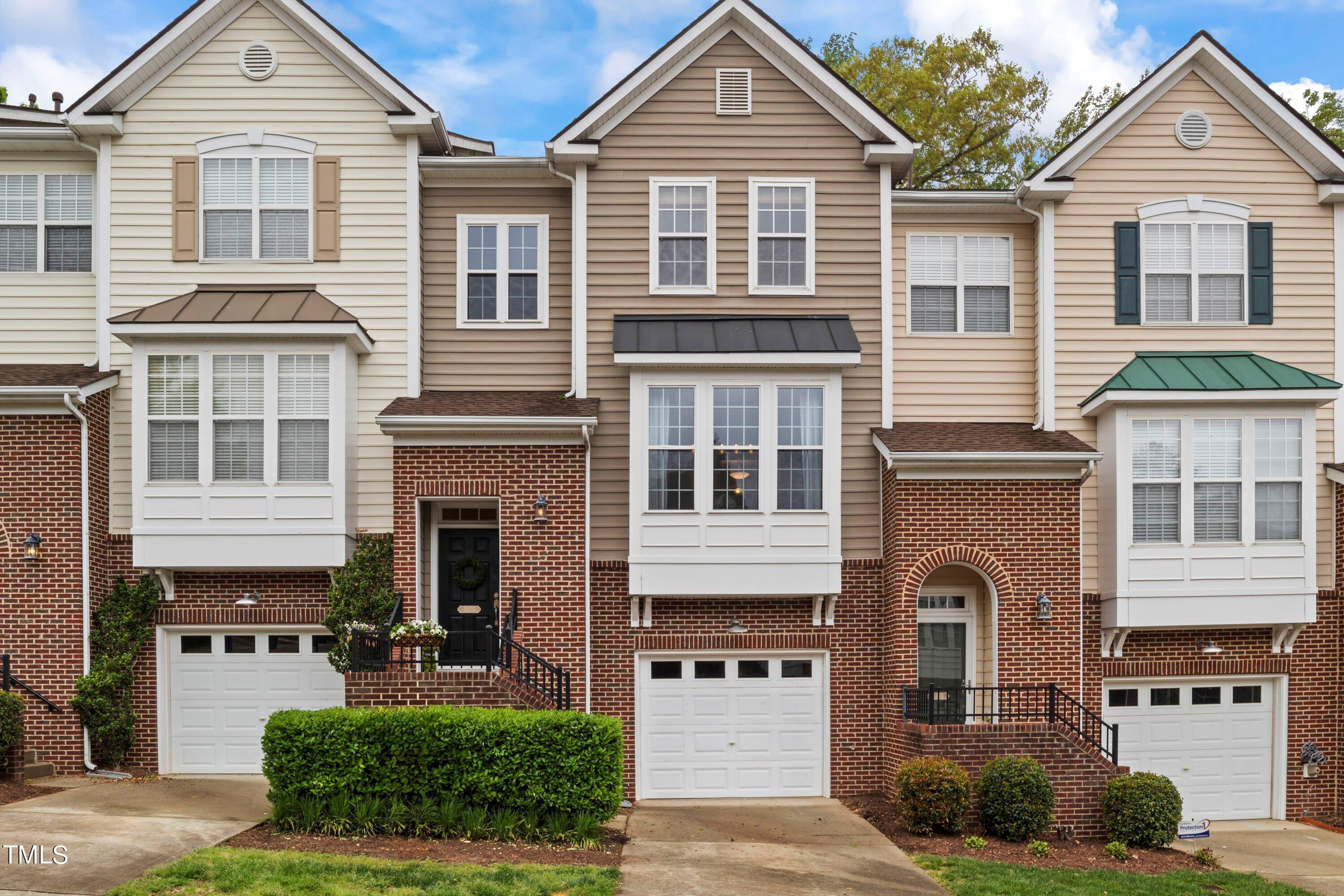 Photo one of 5476 Crescentview Pkwy Raleigh NC 27606 | MLS 10022736