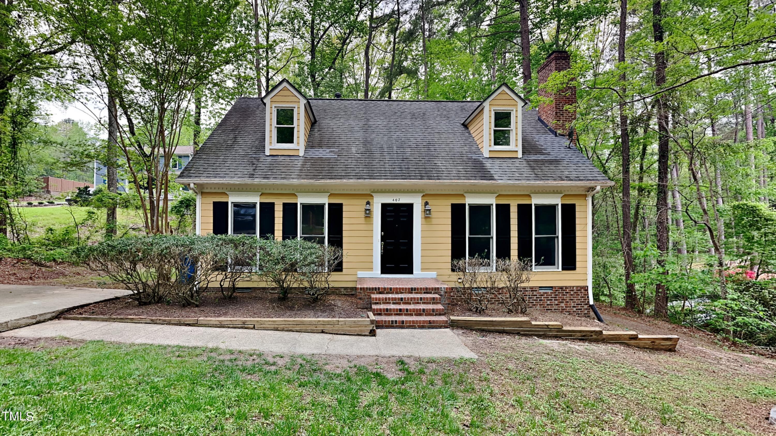 Photo one of 407 Dunhill Dr Durham NC 27713 | MLS 10023684