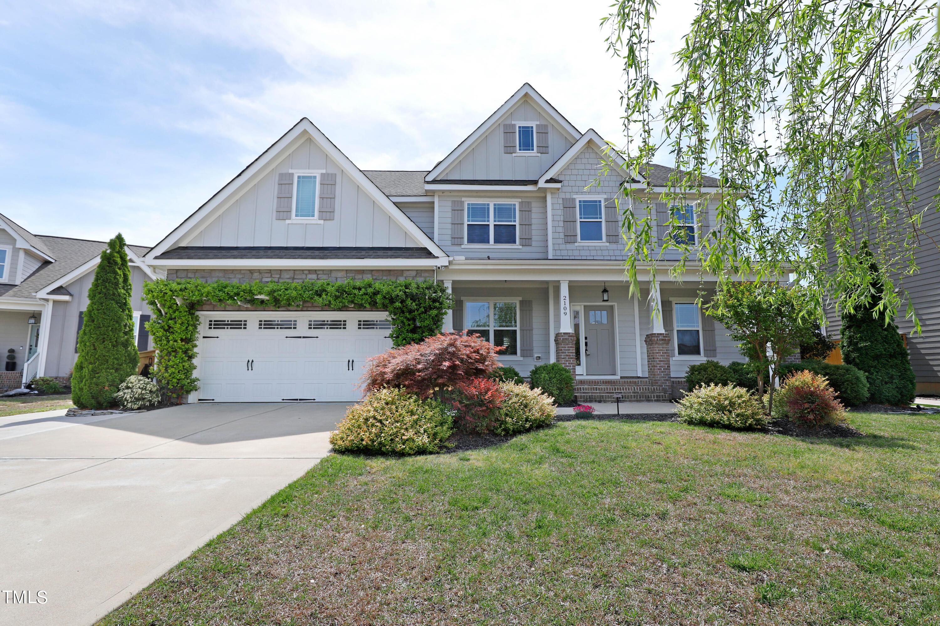 Photo one of 2109 Mills Crest St Fuquay Varina NC 27526 | MLS 10023718