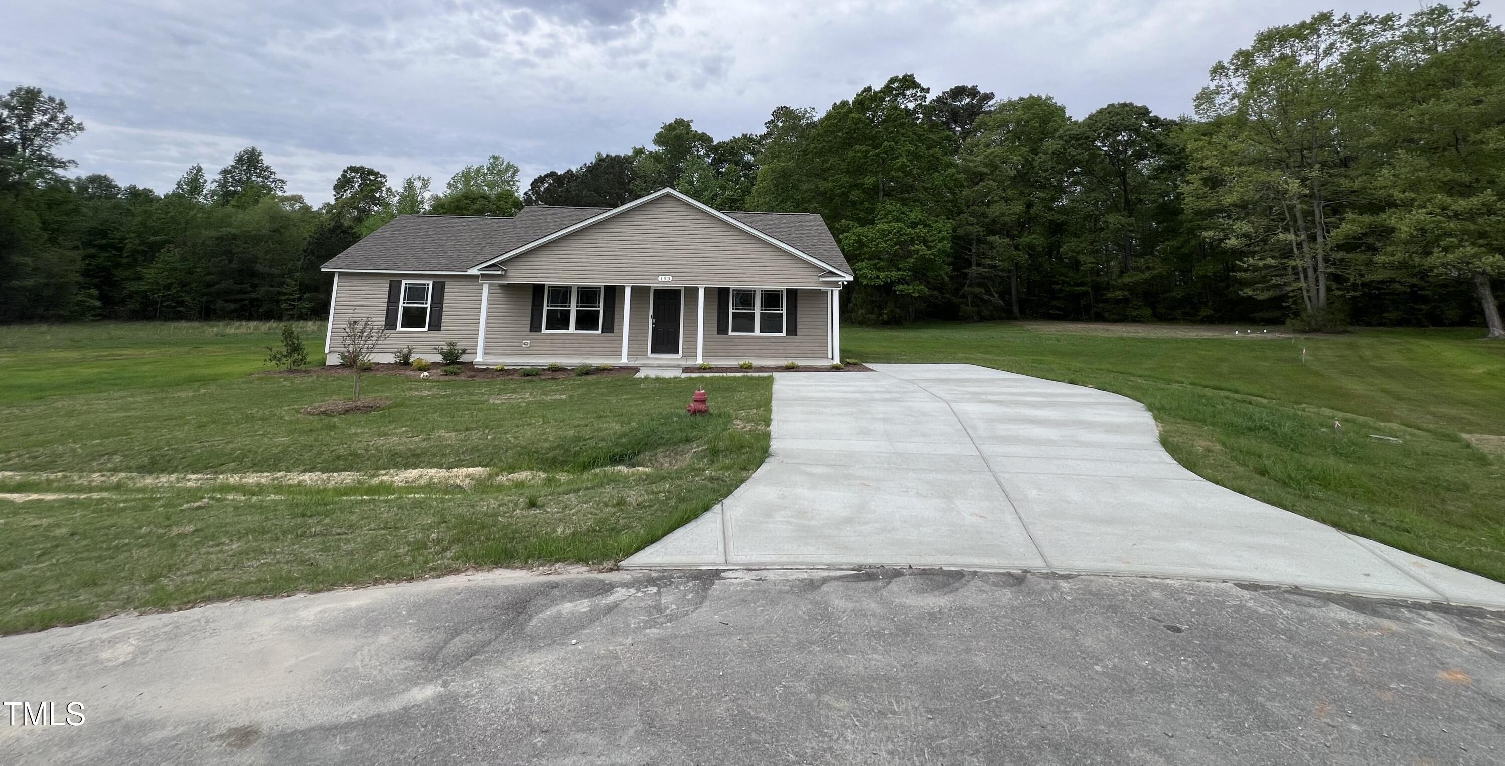 Photo one of 193 Perkins Ave Selma NC 27576 | MLS 10024027