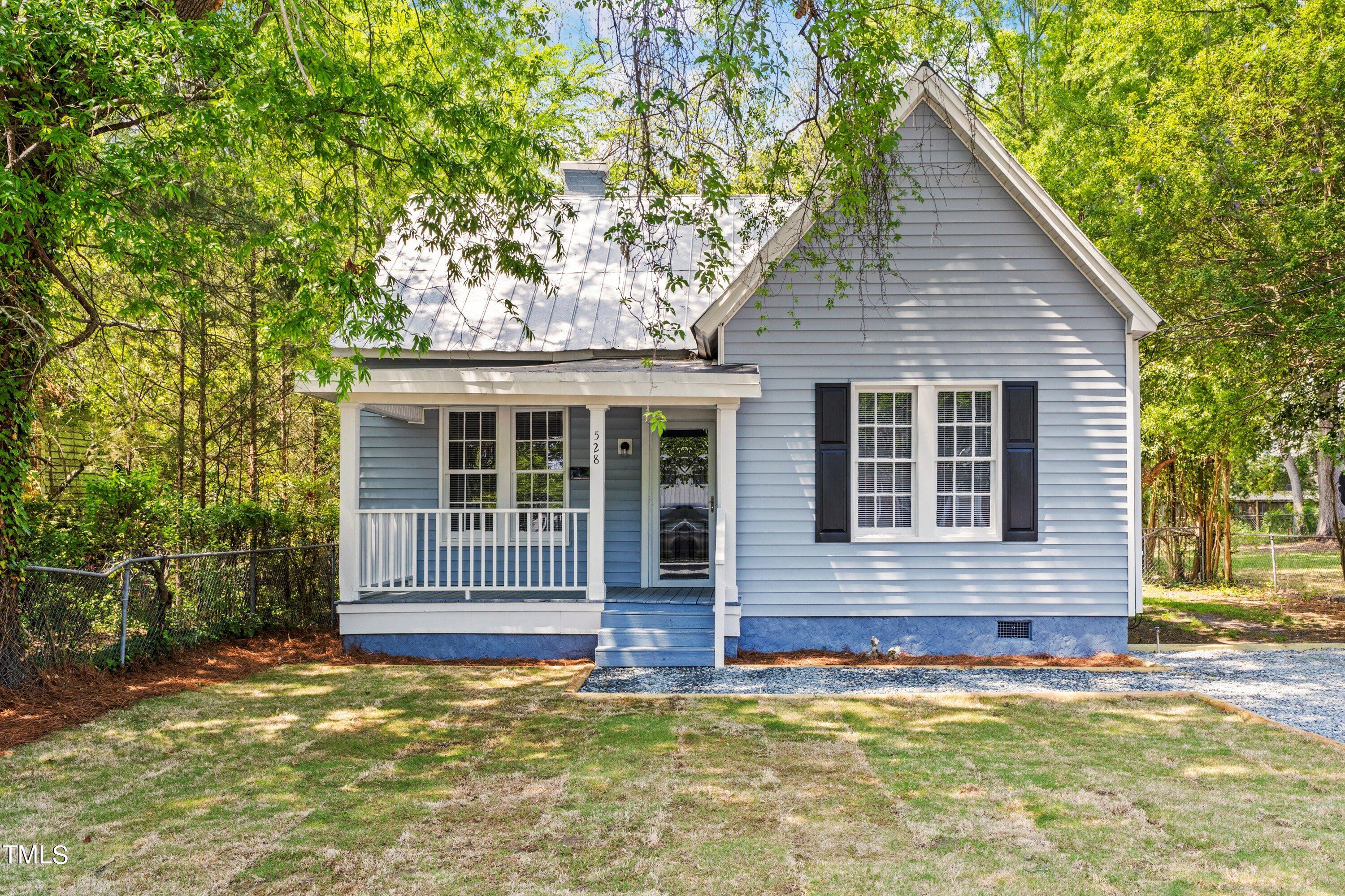 Photo one of 528 S 5Th St Smithfield NC 27577 | MLS 10024563