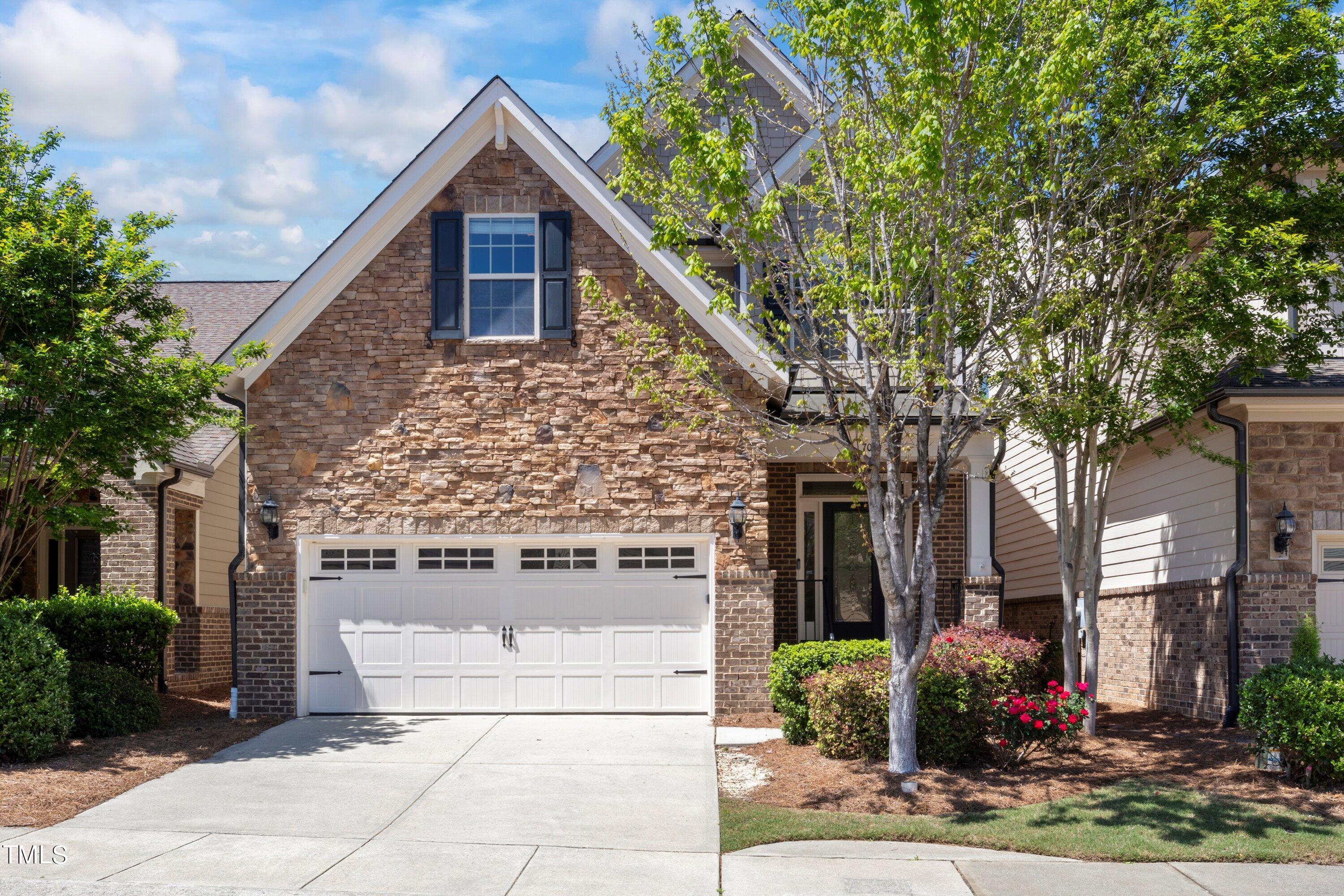 Photo one of 709 Angelica Cir Cary NC 27518 | MLS 10024928
