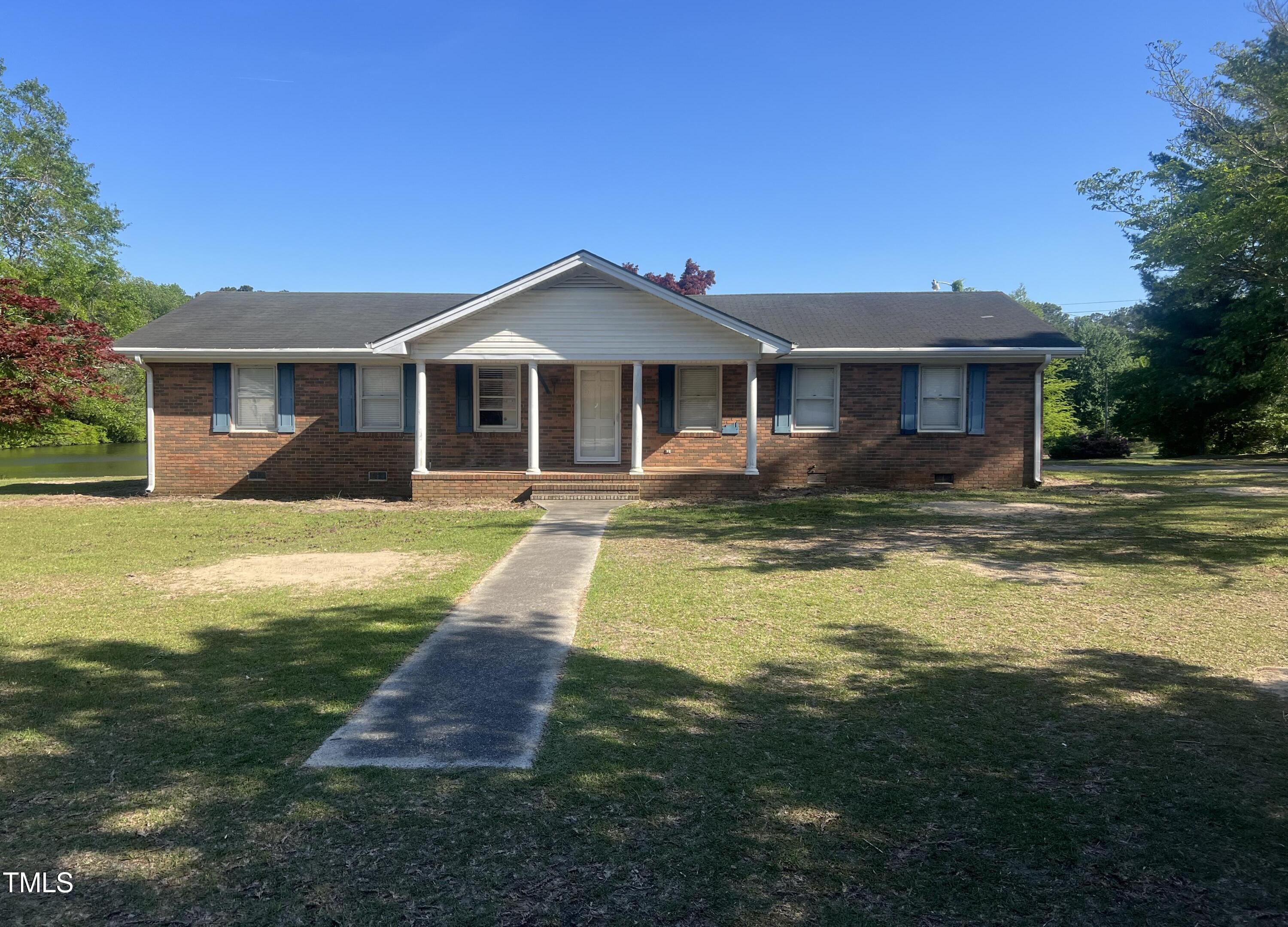 Photo one of 602 Camellia Dr Four Oaks NC 27524 | MLS 10024979