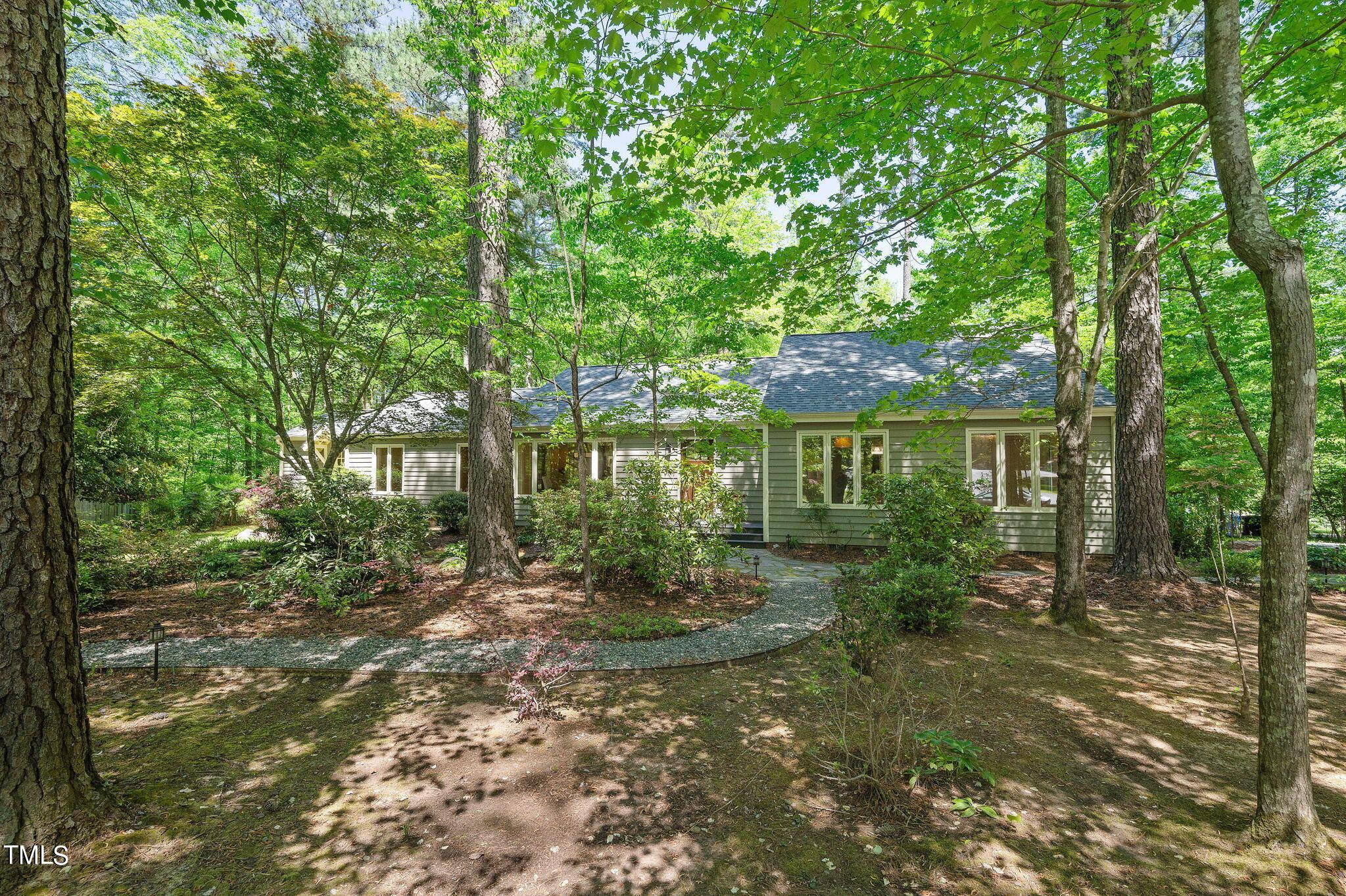 Photo one of 9 Balsam Ct Chapel Hill NC 27514 | MLS 10025022