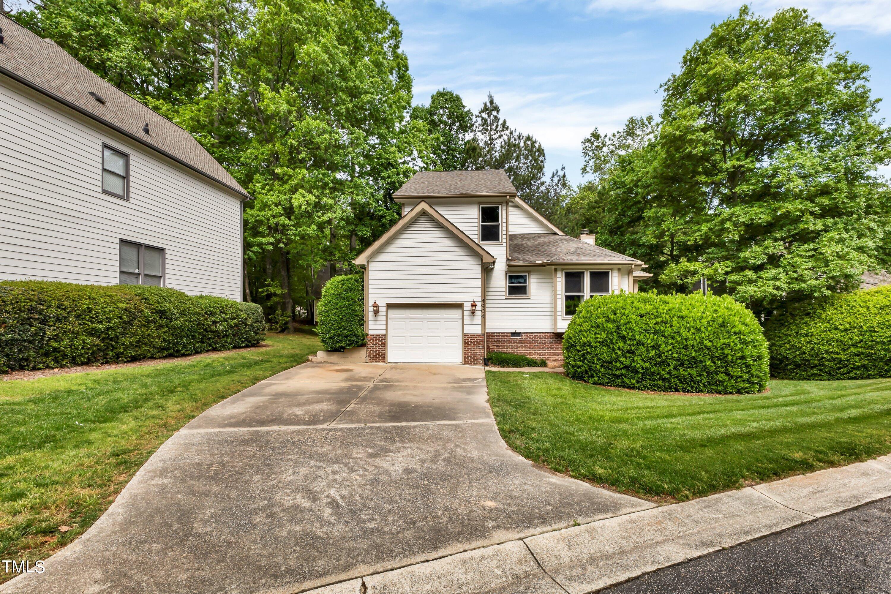 Photo one of 4904 Willowtree Ln Clayton NC 27520 | MLS 10025160