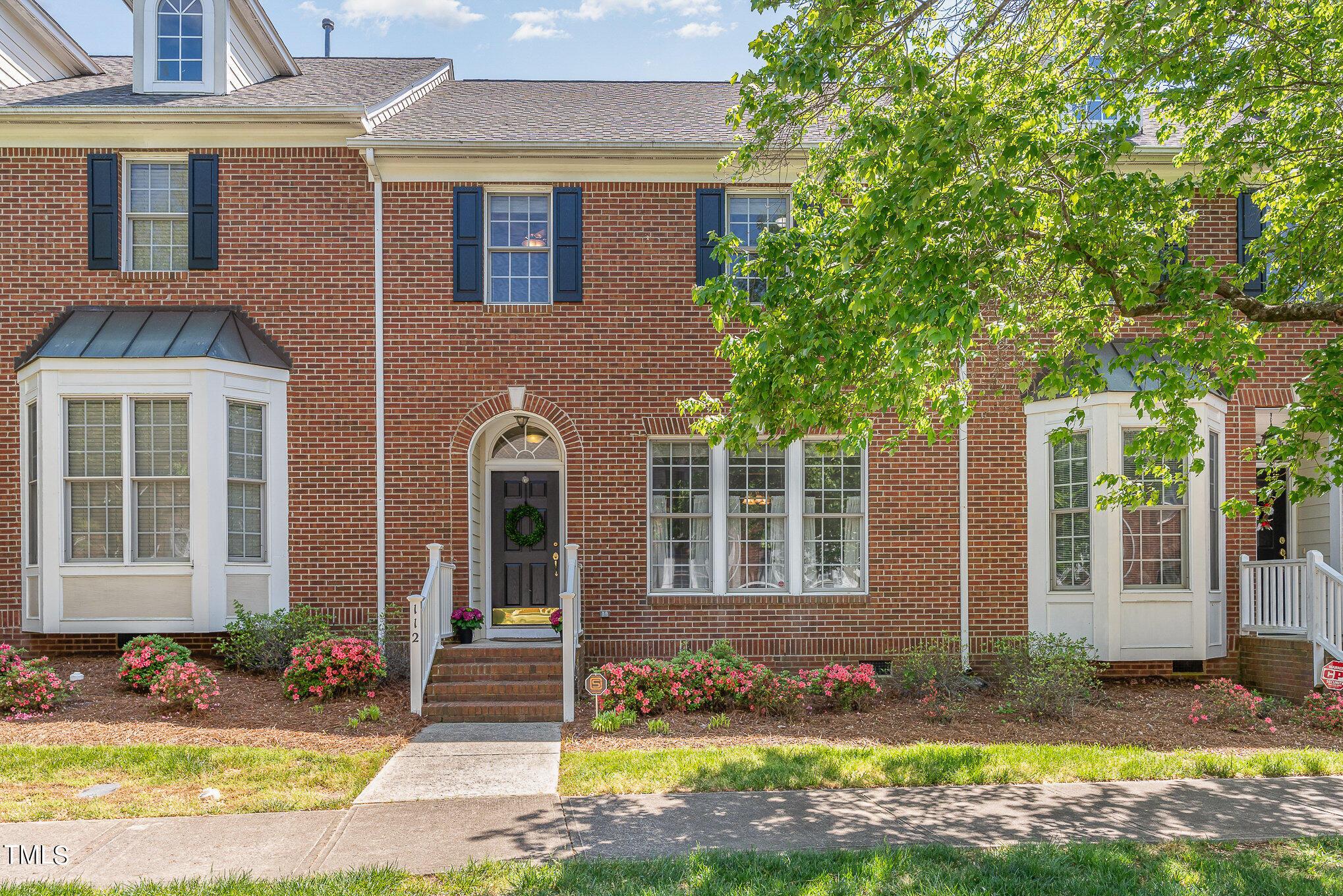 Photo one of 112 Lumina Pl Holly Springs NC 27540 | MLS 10025219