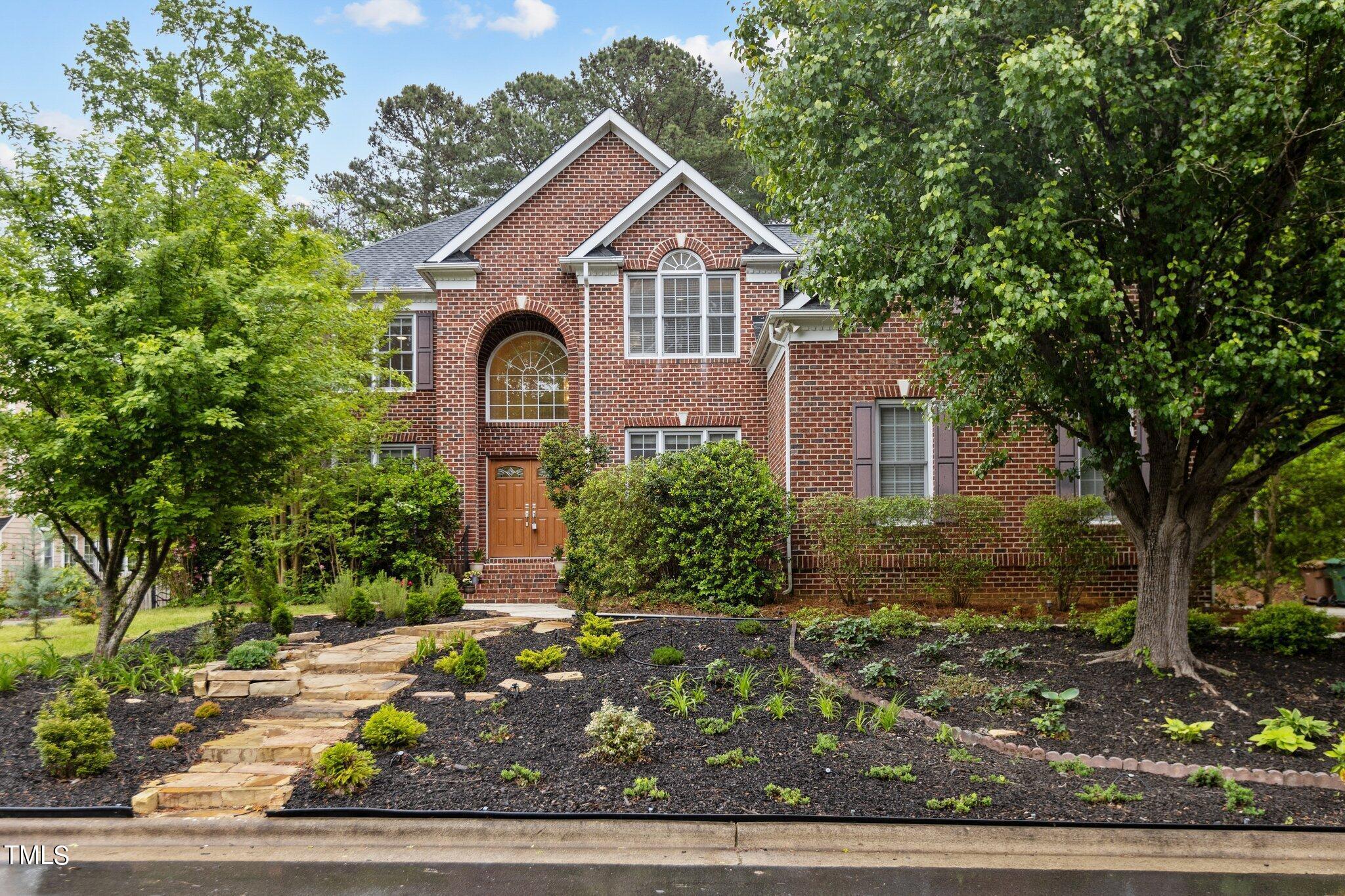 Photo one of 103 Horne Creek Ct Cary NC 27519 | MLS 10025429