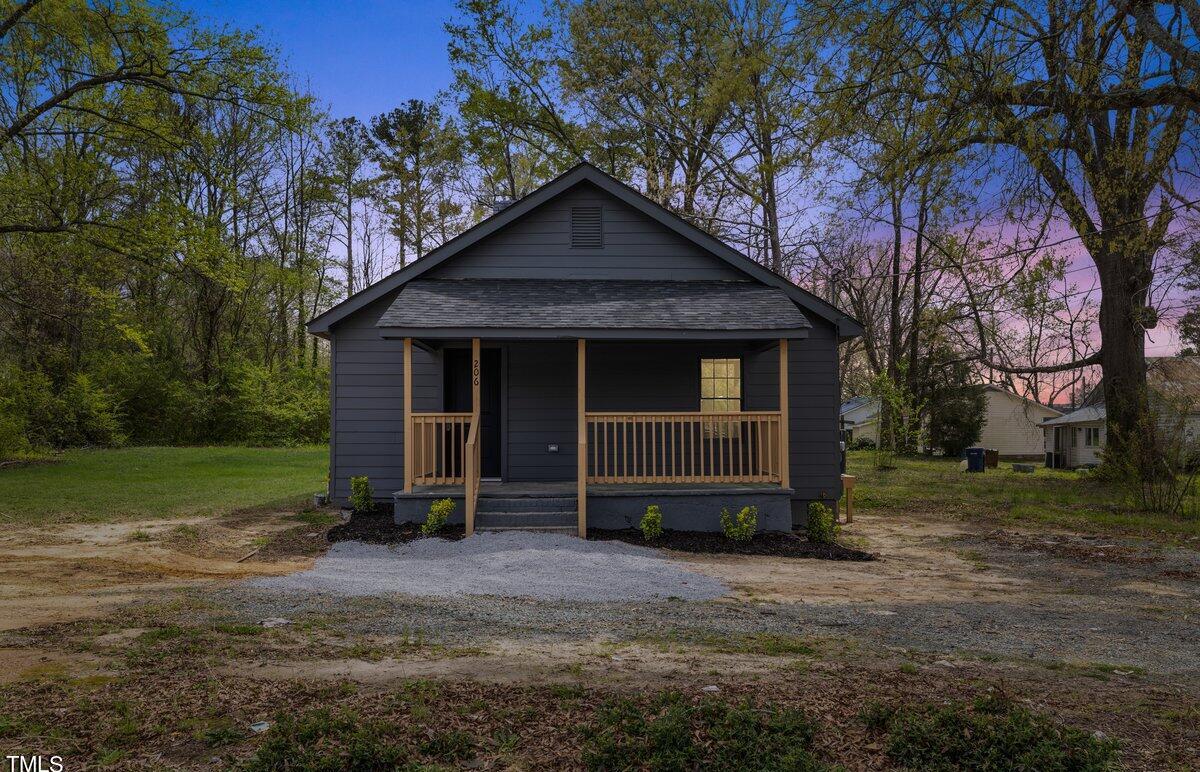 Photo one of 206 Temple Ave Sanford NC 27330 | MLS 10025444
