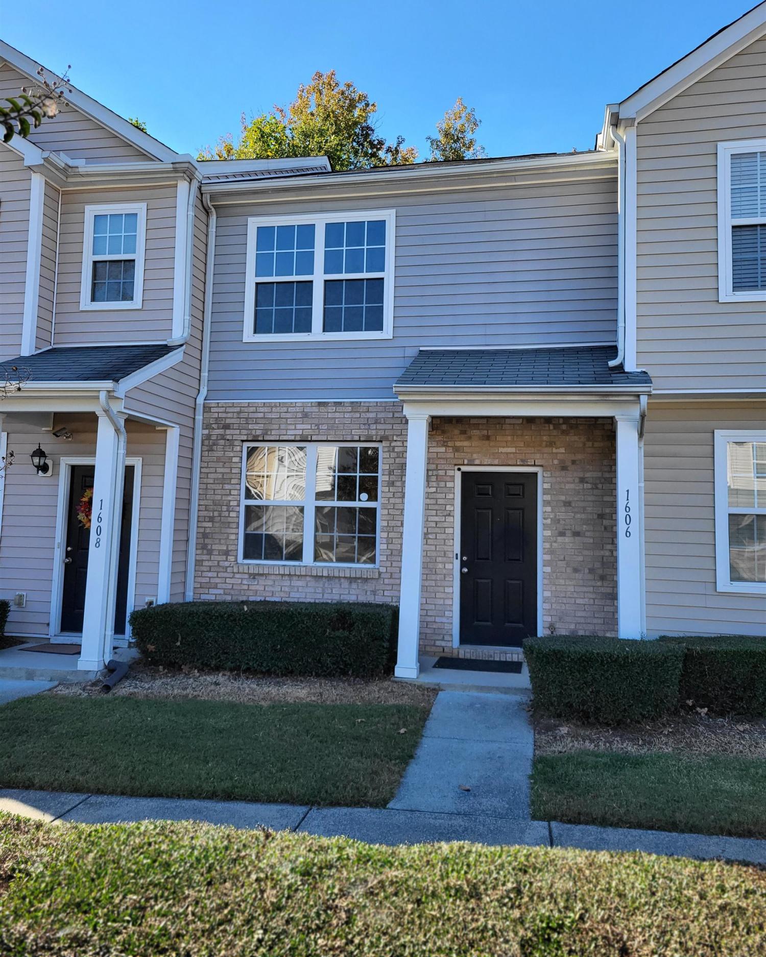 Photo one of 1606 Oxleymare Dr Raleigh NC 27610 | MLS 2538348