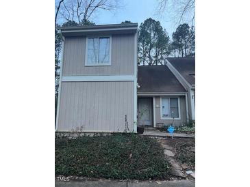 Photo one of 4101 Five Oaks Dr # 19 Durham NC 27707 | MLS 10016318