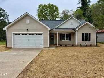 Photo one of 1005 Beacon Ave Henderson NC 27536 | MLS 10022168