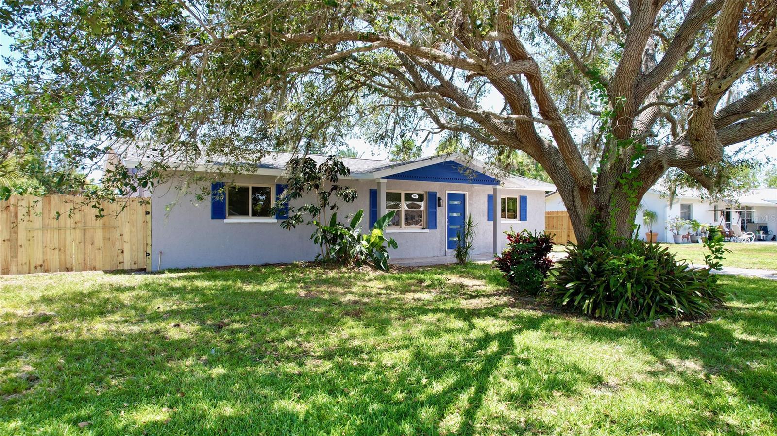 Photo one of 430 Tanager Rd Venice FL 34293 | MLS A4576039