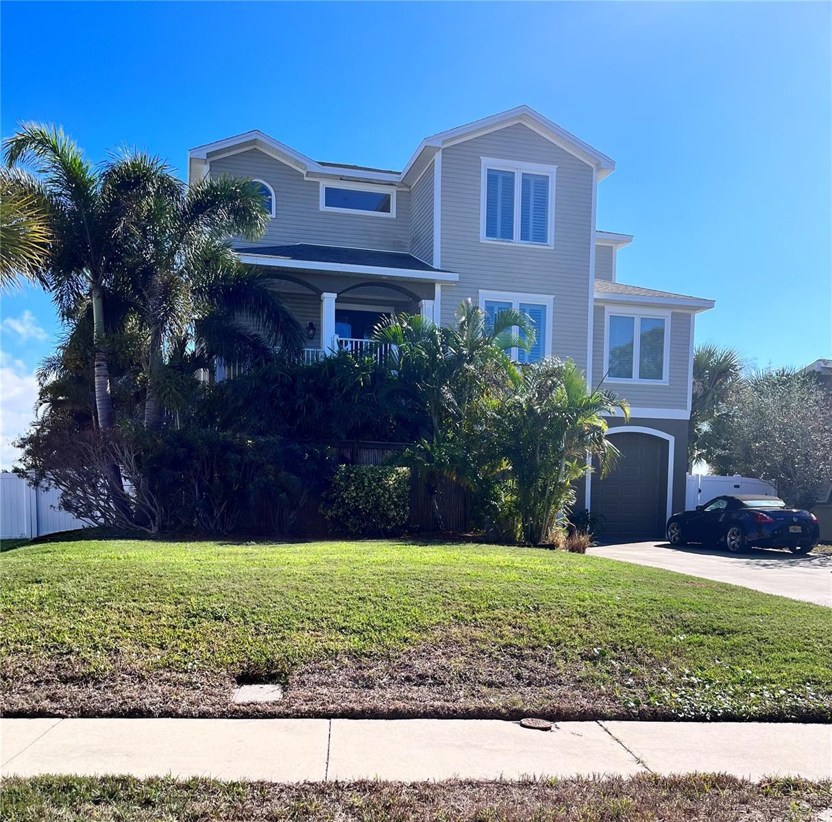 Photo one of 1675 Sea Breeze Dr Tarpon Springs FL 34689 | MLS A4579514