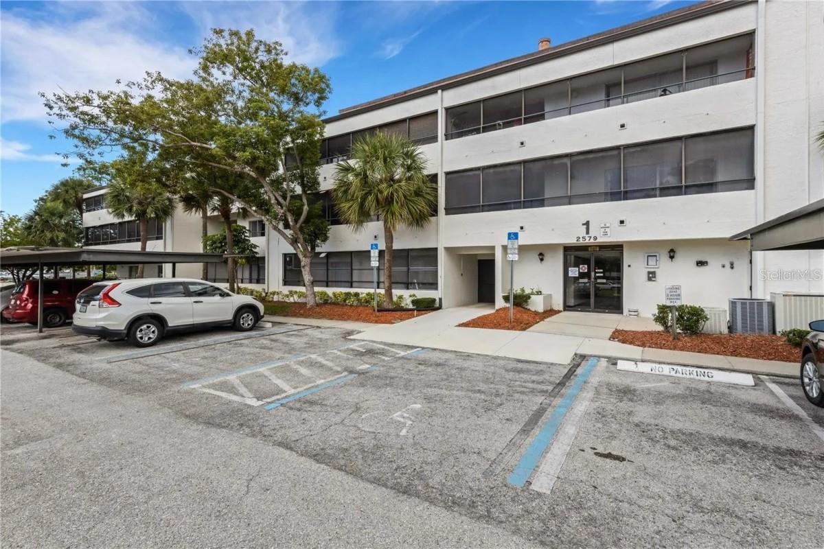 Photo one of 2579 Countryside Blvd # 1106 Clearwater FL 33761 | MLS A4581501