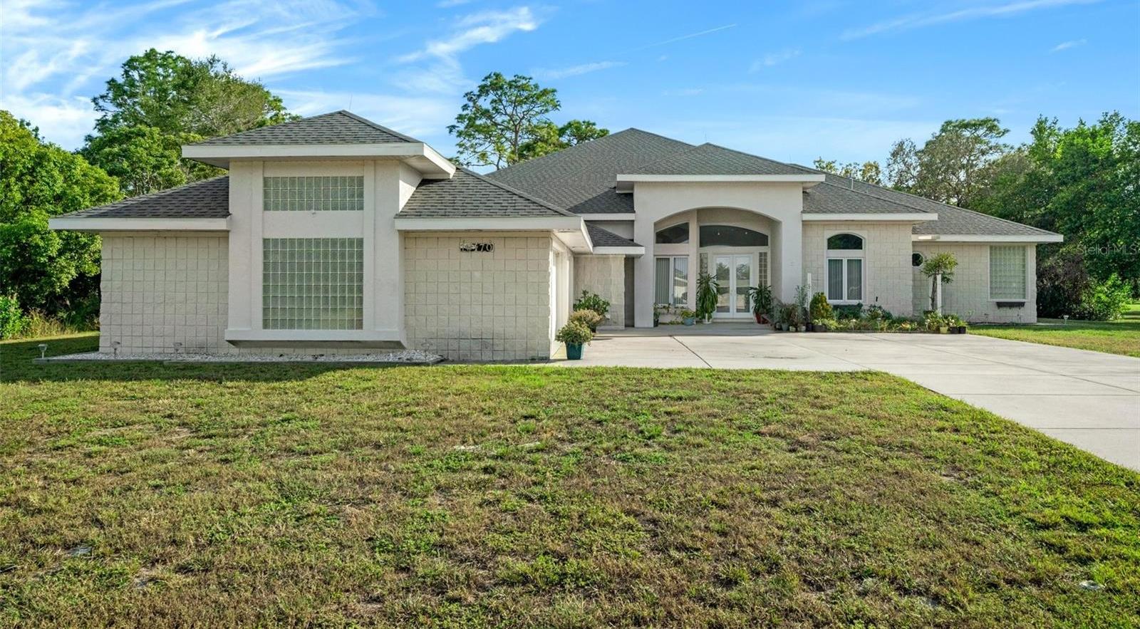 Photo one of 10170 Loretto St Spring Hill FL 34608 | MLS A4587403