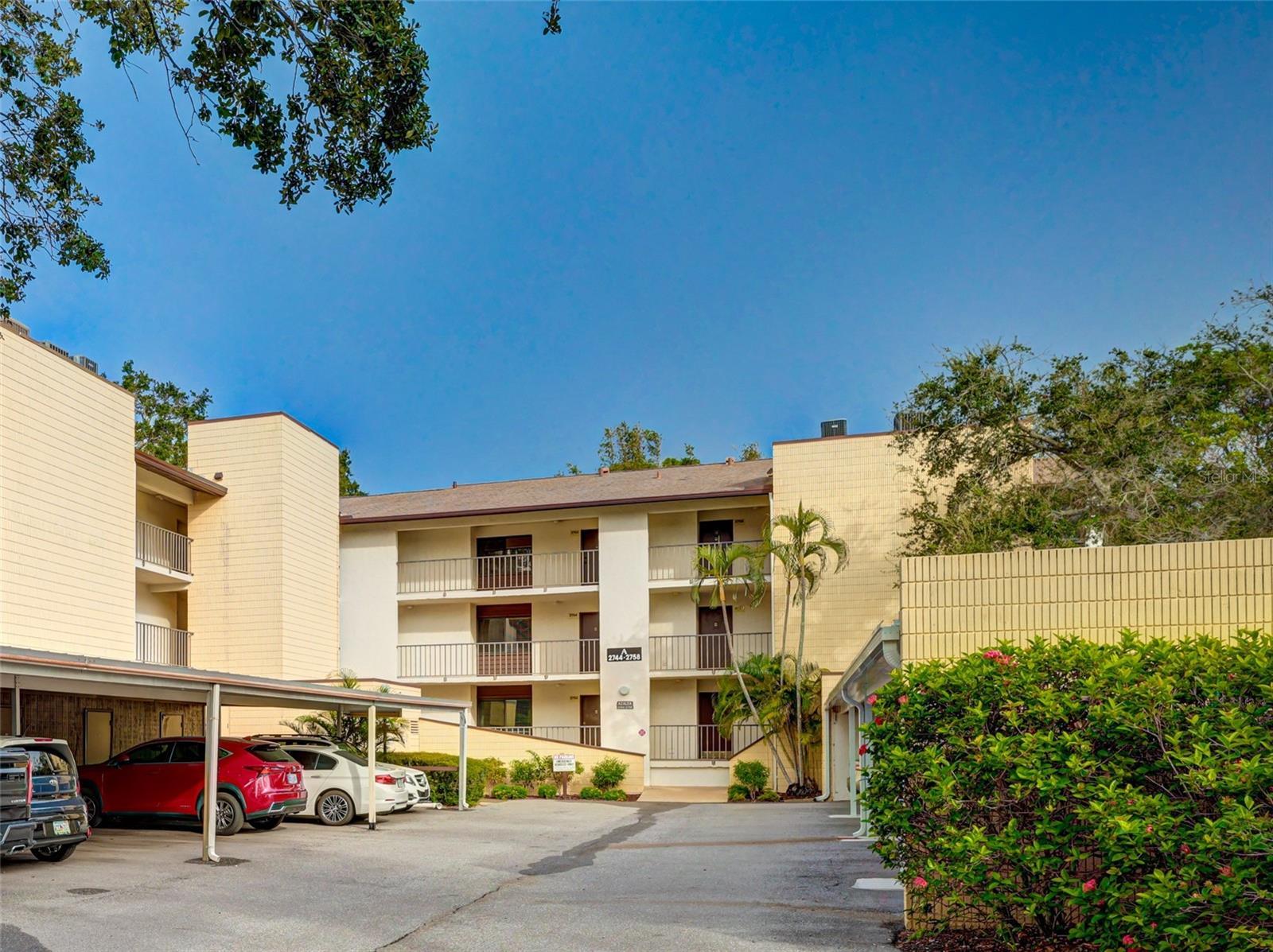 Photo one of 2753 Orchid Oaks Dr # 104Aza Sarasota FL 34239 | MLS A4589594