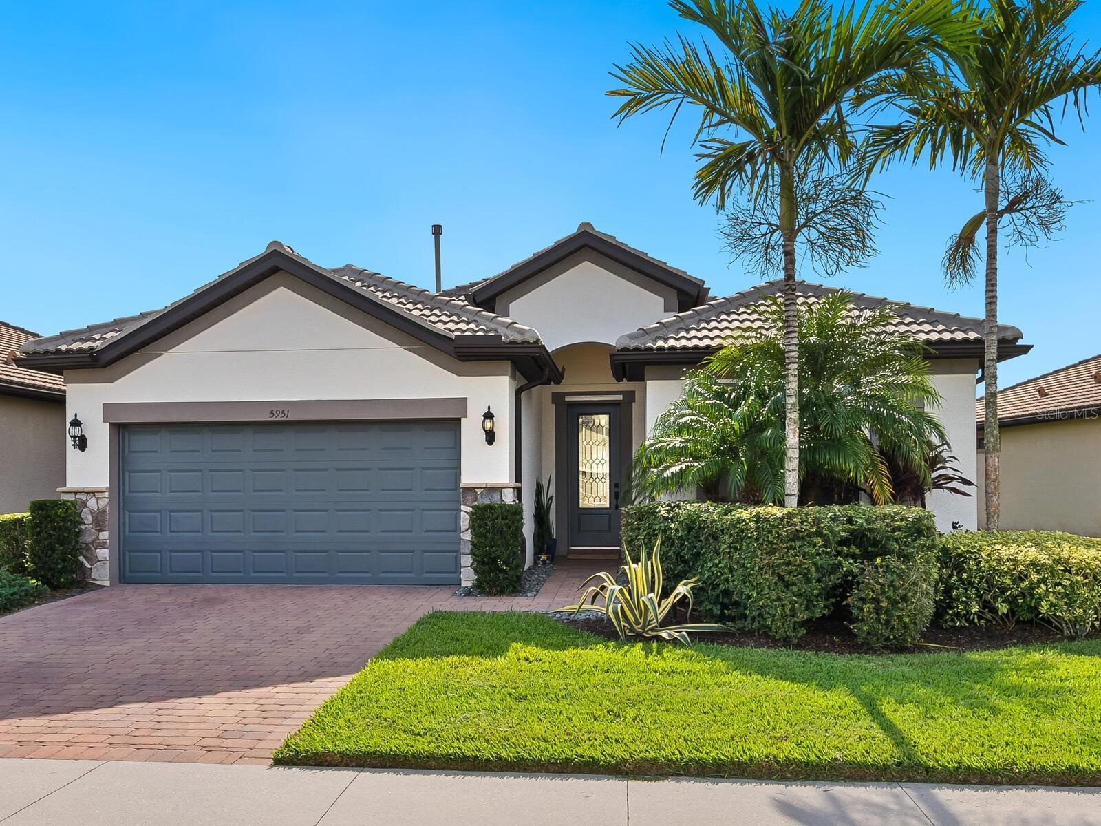 Photo one of 5951 Snowy Egret Dr Sarasota FL 34238 | MLS A4592601