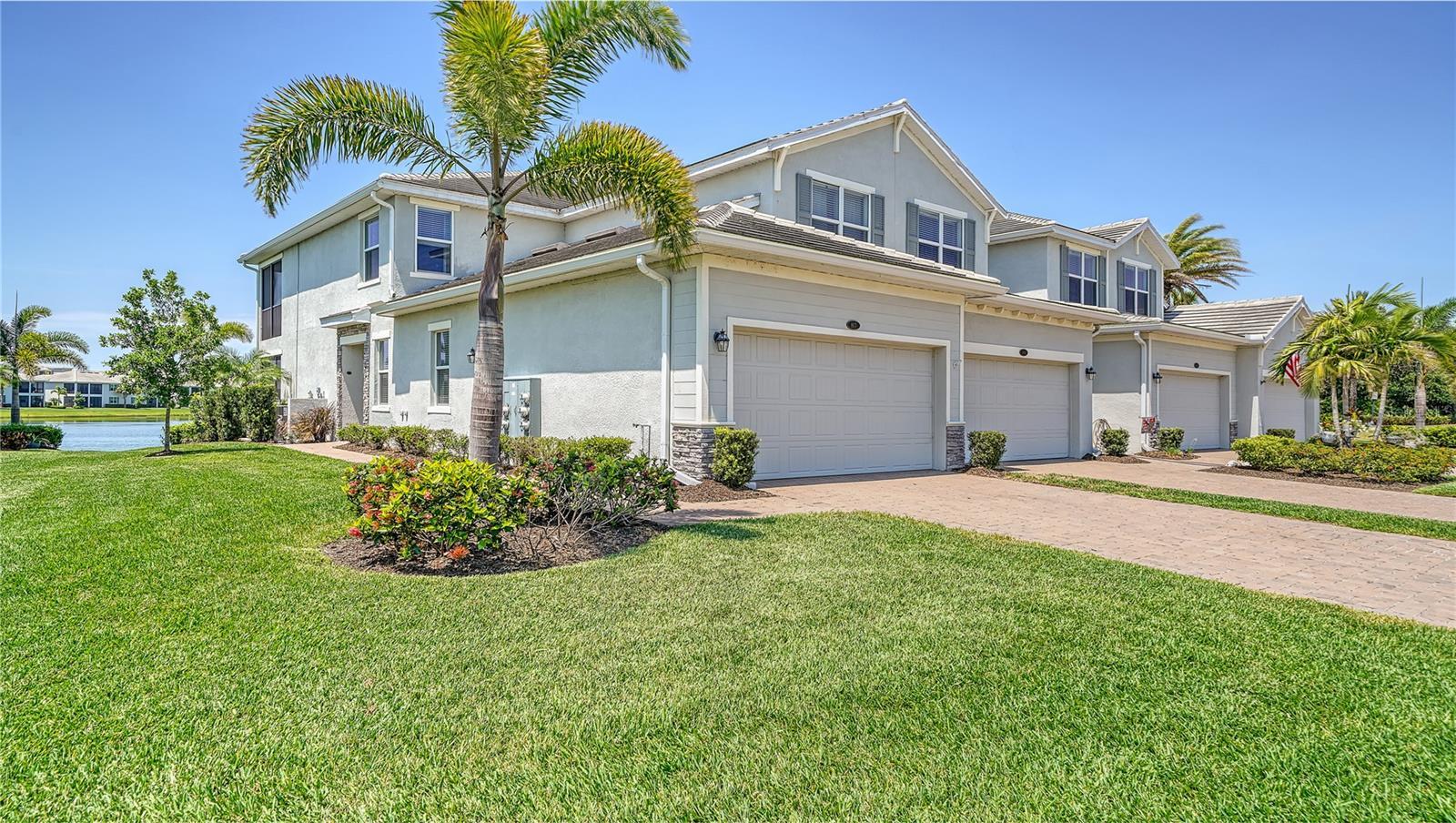 Photo one of 817 Tidewater Shores Loop # 111 Bradenton FL 34208 | MLS A4593754