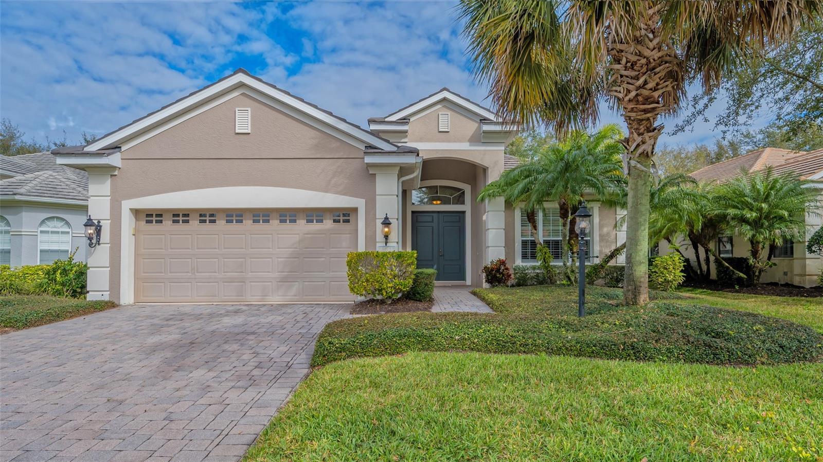 Photo one of 12327 Thornhill Ct Lakewood Ranch FL 34202 | MLS A4595907