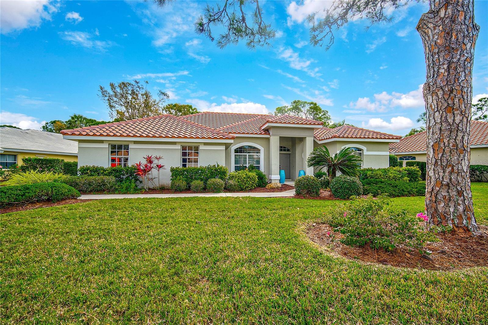 Photo one of 1972 White Feather Ln Nokomis FL 34275 | MLS A4596670