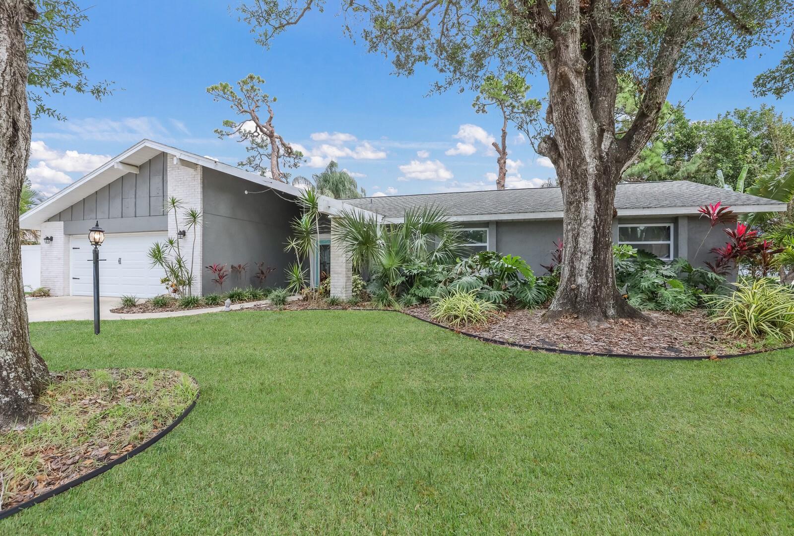 Photo one of 305 55Th Nw St Bradenton FL 34209 | MLS A4597234