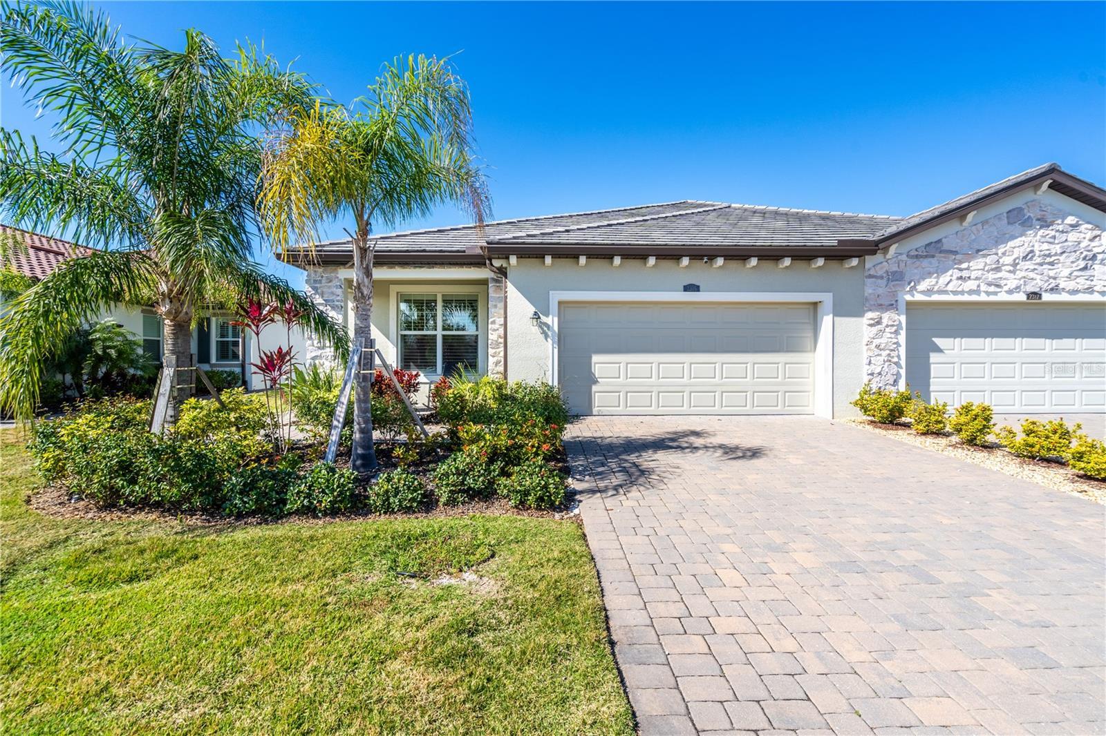 Photo one of 2316 Springhaven Ln Lakewood Ranch FL 34211 | MLS A4598345