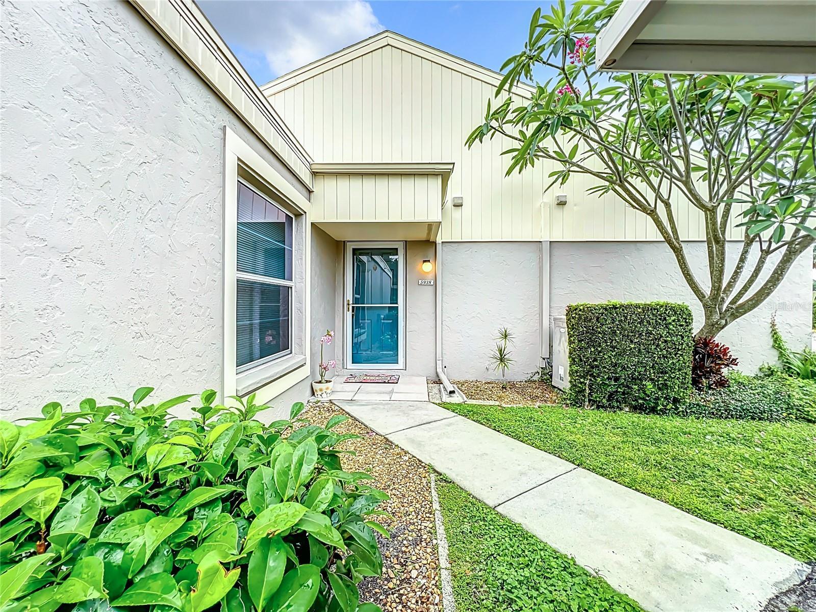 Photo one of 5938 7Th W Ave # 5938 Bradenton FL 34209 | MLS A4598430