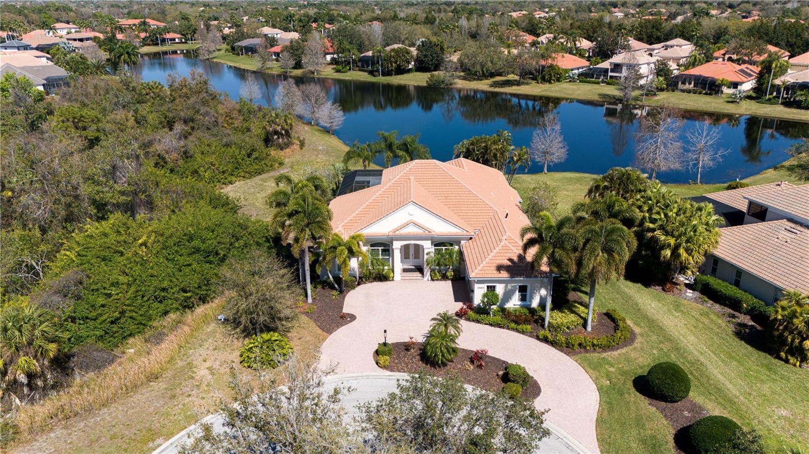 Photo one of 13405 Montclair Pl Lakewood Ranch FL 34202 | MLS A4599949