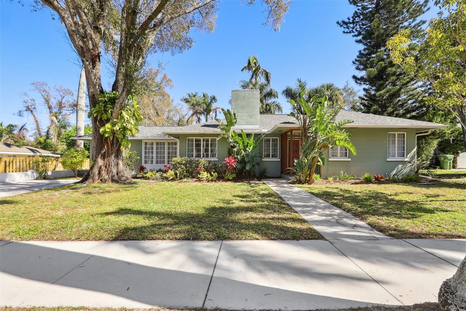 Photo one of 311 24Th W St Bradenton FL 34205 | MLS A4600331