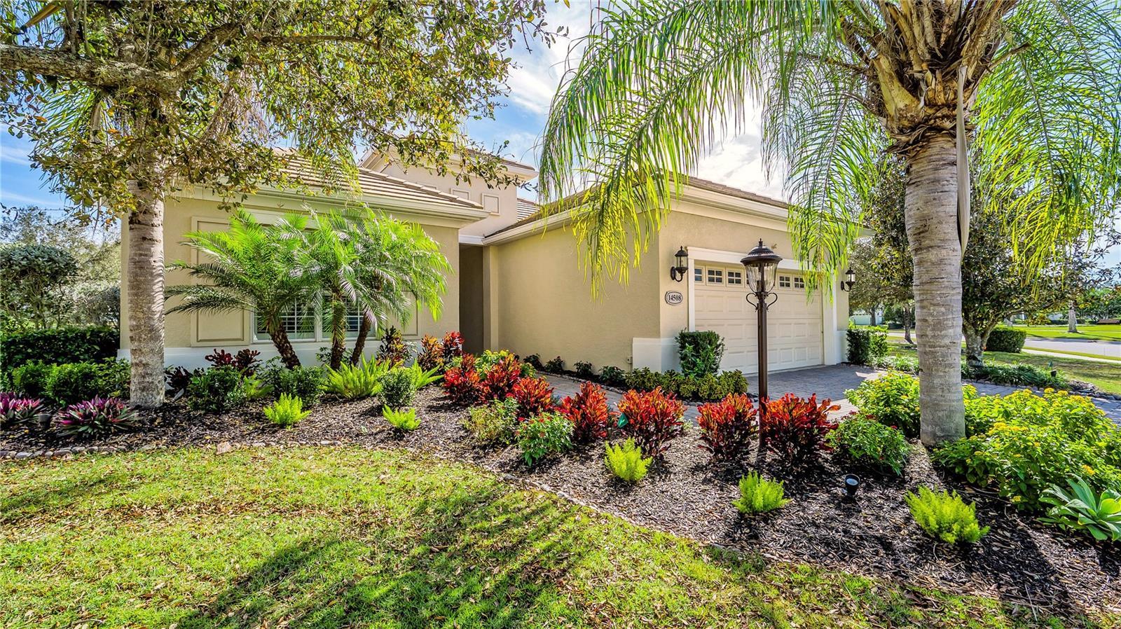 Photo one of 14508 Stirling Dr Lakewood Ranch FL 34202 | MLS A4600766