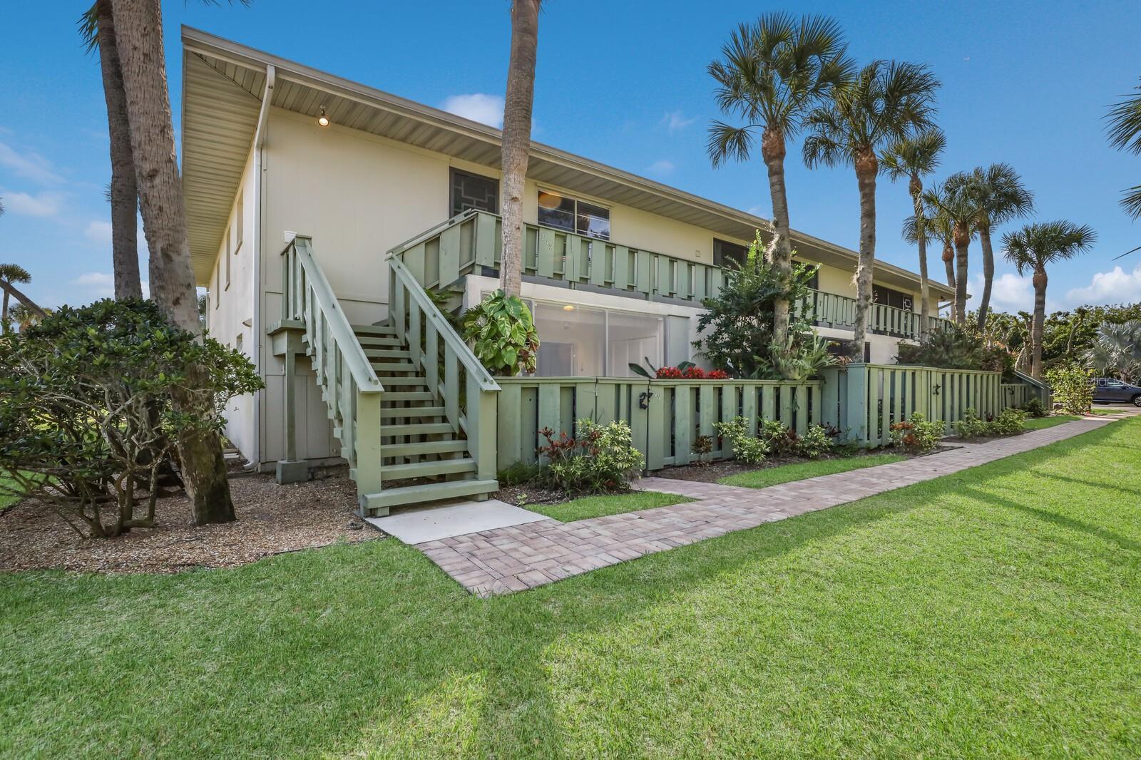 Photo one of 600 Manatee Ave # 219 Holmes Beach FL 34217 | MLS A4600866