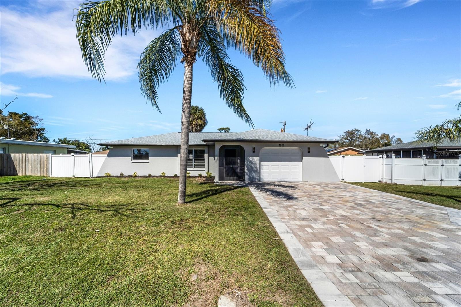 Photo one of 90 Coral Rd Venice FL 34293 | MLS A4600999