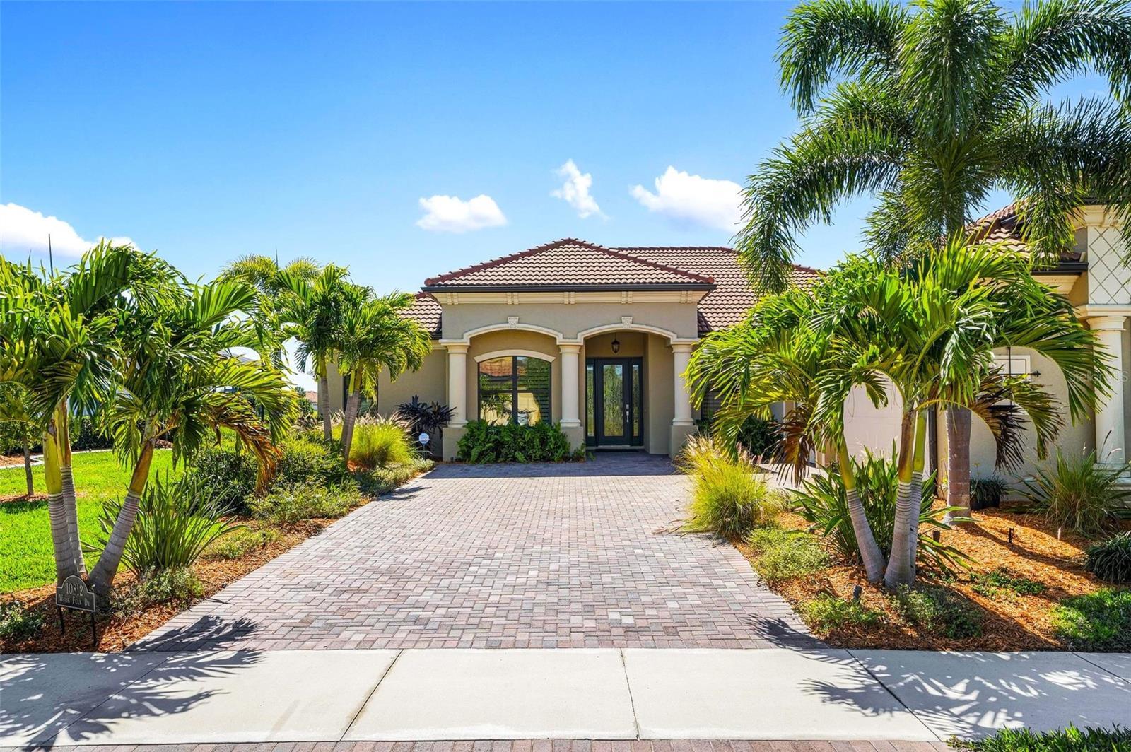 Photo one of 10812 Whisk Fern Dr Venice FL 34293 | MLS A4601369