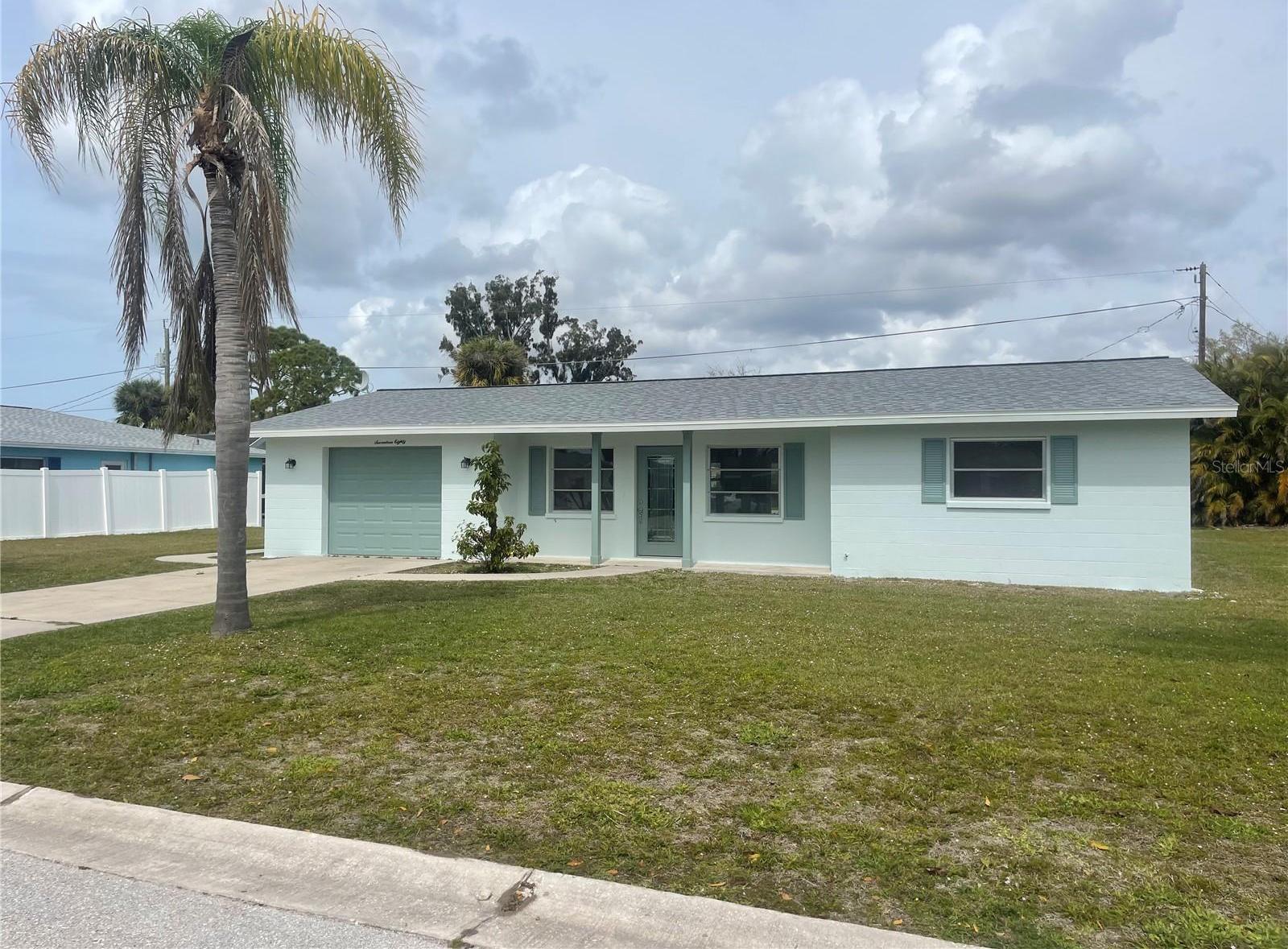 Photo one of 1780 Edith Ave Englewood FL 34223 | MLS A4601607
