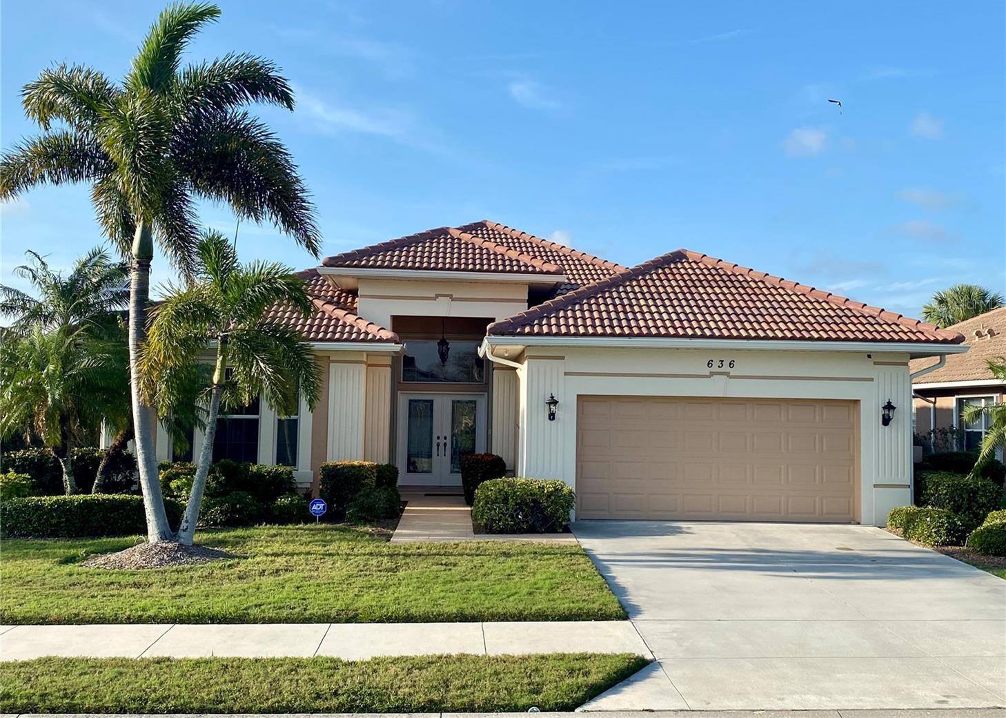 Photo one of 636 Lakescene Dr Venice FL 34293 | MLS A4602659