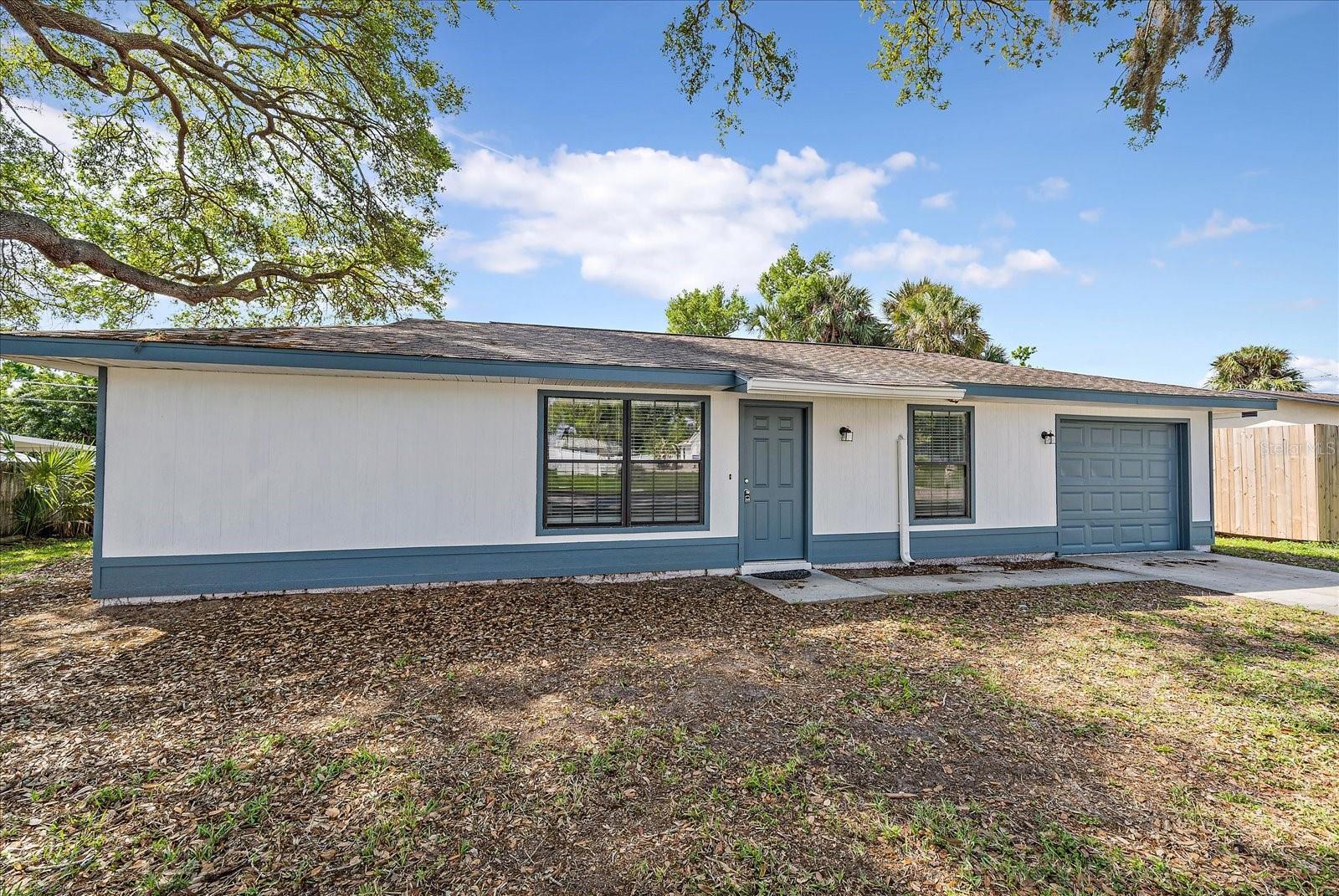 Photo one of 400 E Baffin Dr Venice FL 34293 | MLS A4603050