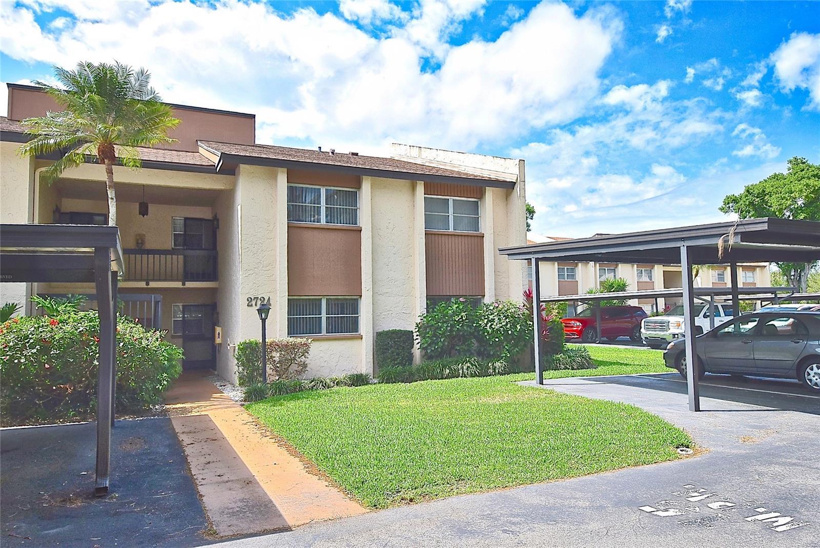 Photo one of 2724 Clubhouse Dr # 104 Sarasota FL 34232 | MLS A4603462