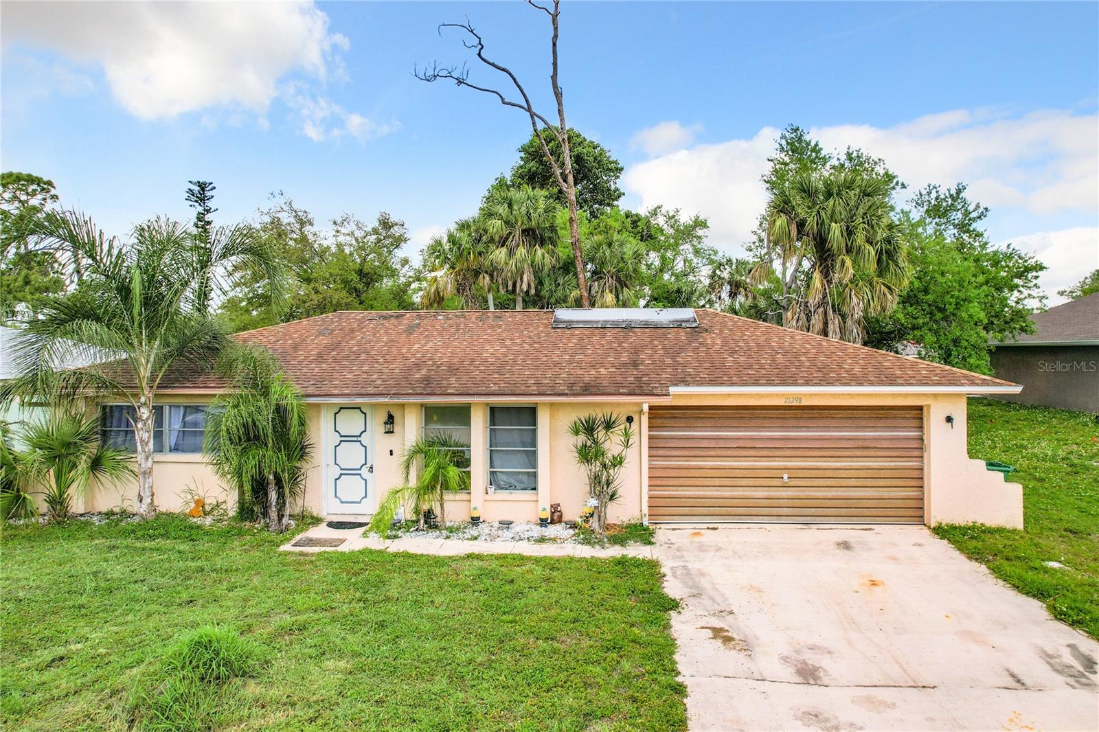 Photo one of 21298 Cottonwood Ave. Port Charlotte FL 33952 | MLS A4603561