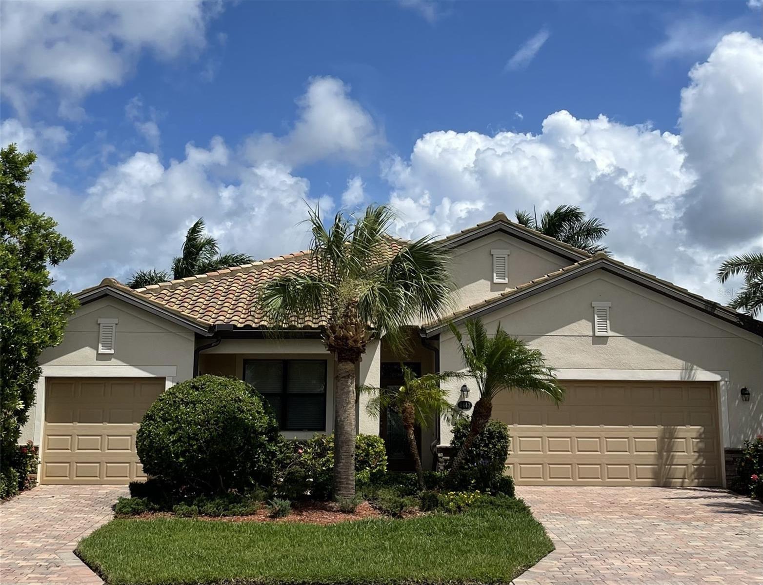 Photo one of 6442 Willowshire Way Bradenton FL 34212 | MLS A4604148