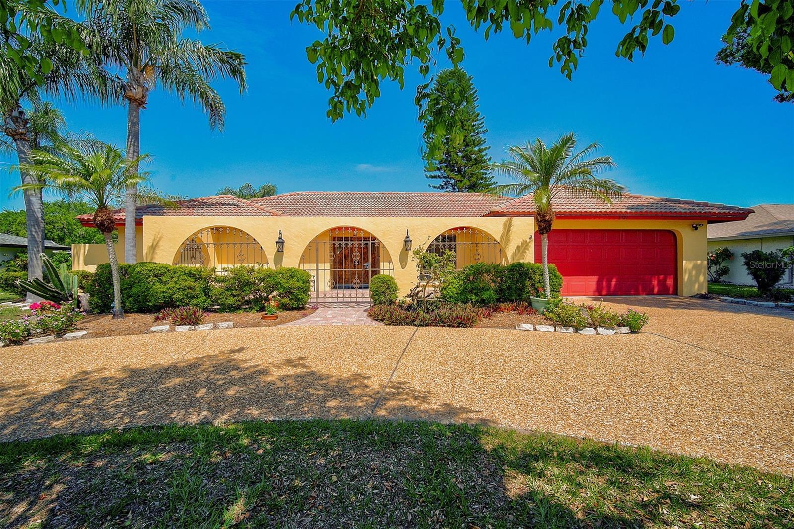 Photo one of 5321 Palm Aire Dr Sarasota FL 34243 | MLS A4604486