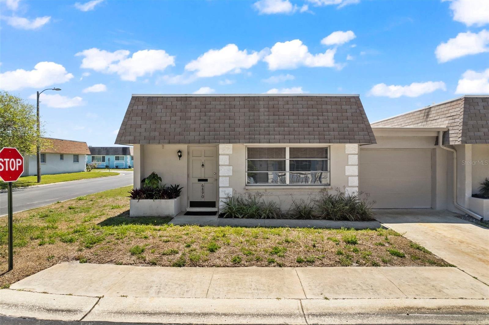 Photo one of 6890 Lafayette N # 9 Pinellas Park FL 33781 | MLS A4604735