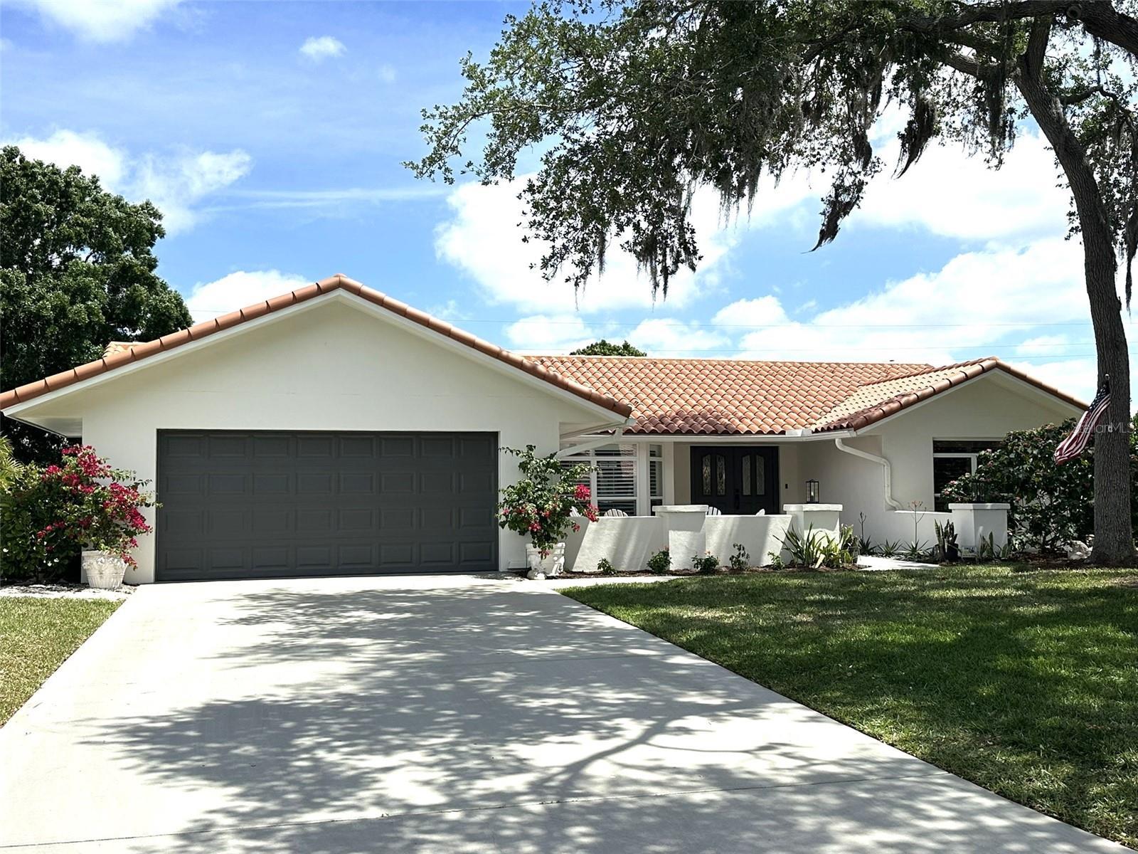 Photo one of 1251 Windward Dr Osprey FL 34229 | MLS A4605059