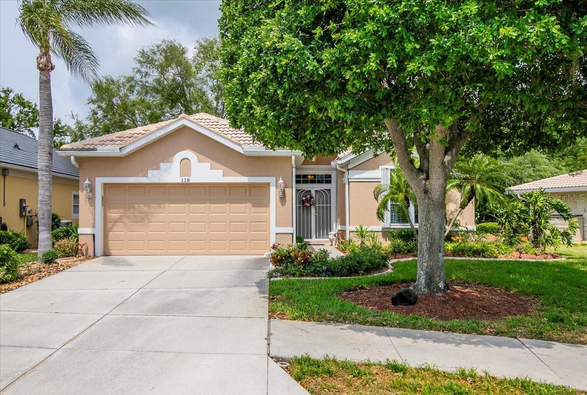 Photo one of 118 Braemar Ave Venice FL 34293 | MLS A4605109